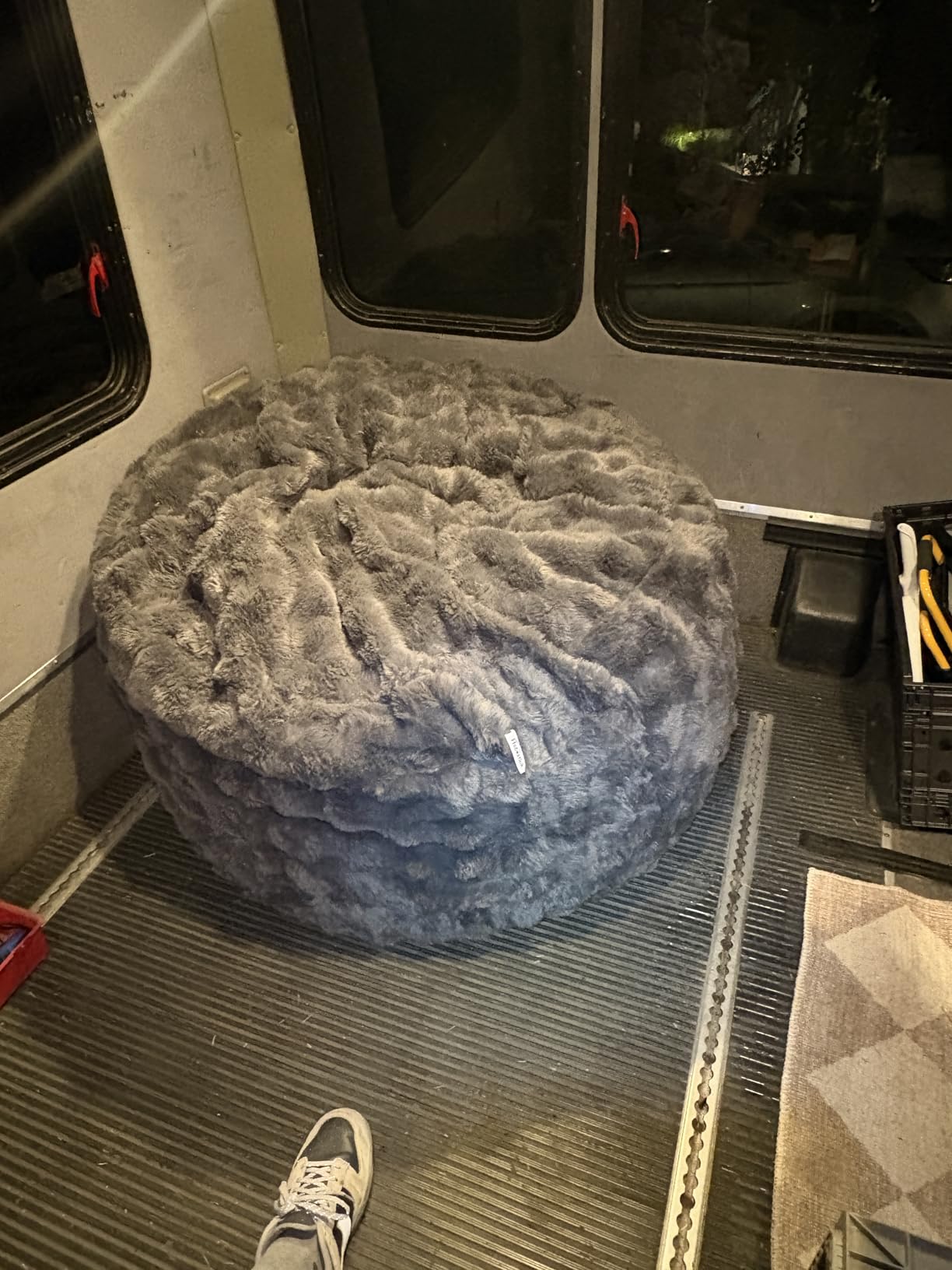 Hobestluk Adults Bean Bag Chair 4FT Big BeanBag Chair Extra Large Oversized | Memory Foam, Washable Cover, Unique Fluffy Bubble, Comfy BeanBag with Filling Gaming Reading Bedroom Living Room | Dark Grey 4FT customer photo 2
