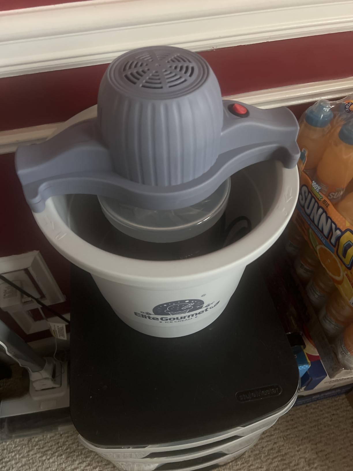 Elite Gourmet EIM350 4Qt 50W Electric Ice Cream Maker, Periwinkle - Aluminum Freezing Cannister in Durable Plastic Ice Bucket customer photo 1