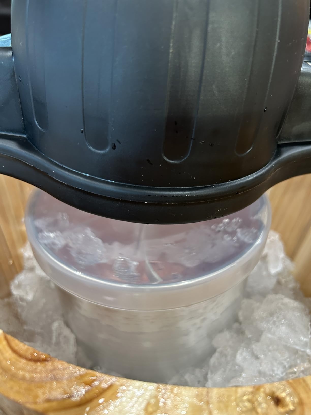 Elite Gourmet EIM350 4Qt 50W Electric Ice Cream Maker, Periwinkle - Aluminum Freezing Cannister in Durable Plastic Ice Bucket customer photo 2