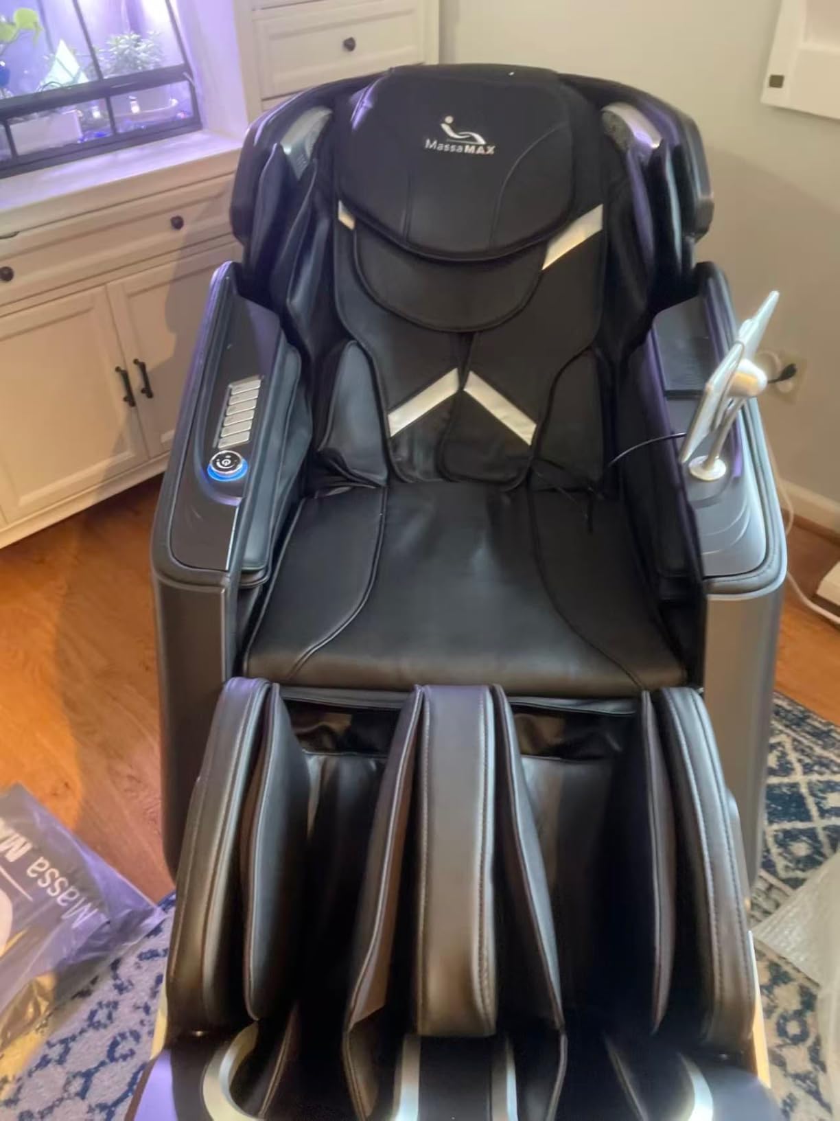 MassaMAX A675 4D Full Body Massage Chair, 172° Flex-SL Track, Calf Kneading | Auto footrest, Yoga stretch, 22 modes, body scan, 172° zero gravity, wireless and USB charging, lumbar and calf heat comfort. customer photo 2