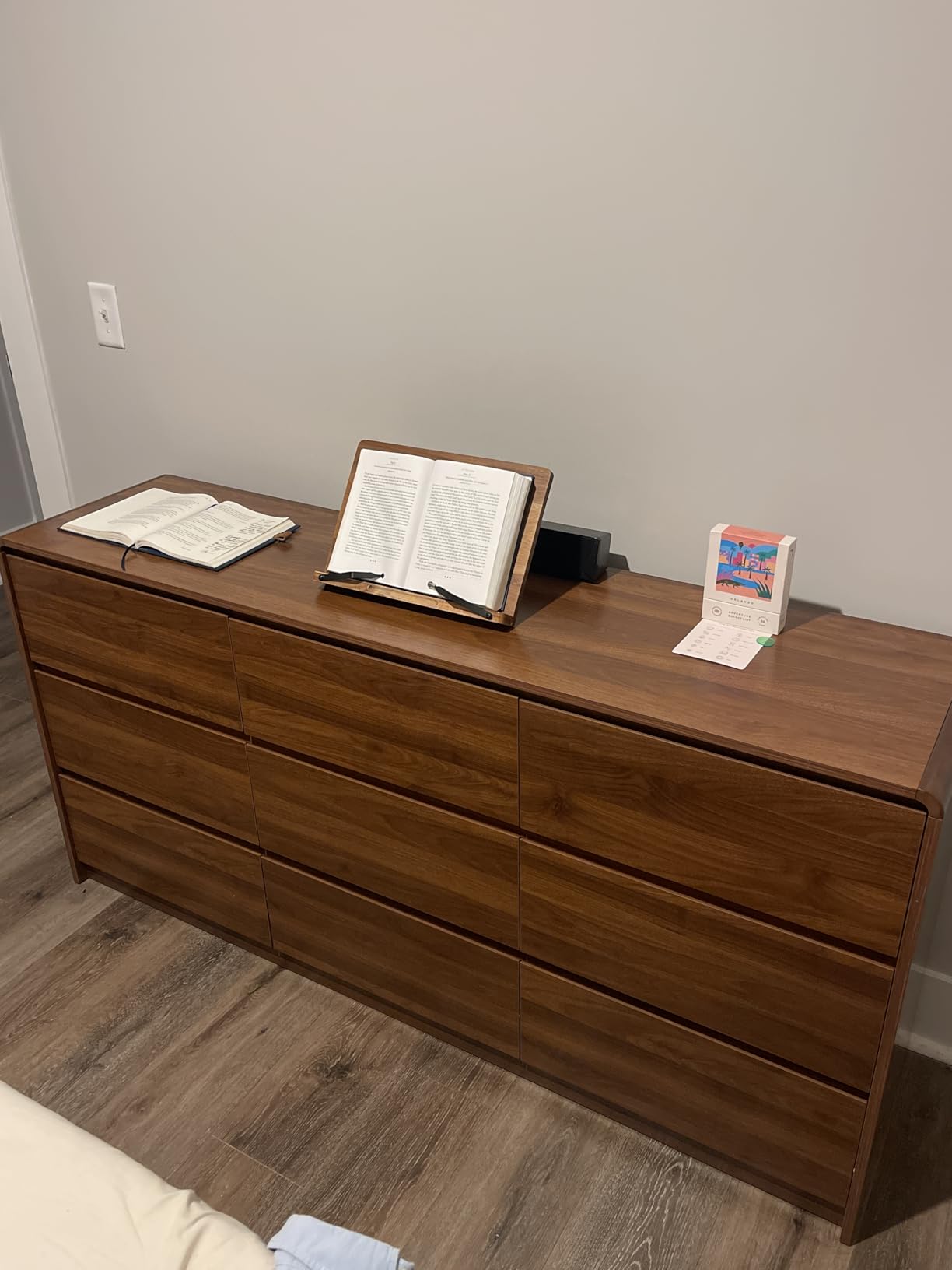 Messenya Modern 6 Drawer Dresser, 47-Inch Wood Chest of Drawers for Bedroom | Mid-Century Storage Cabinet, Handleless Curved Anti-Collision Design, Pre-Embedded Slots customer photo 1