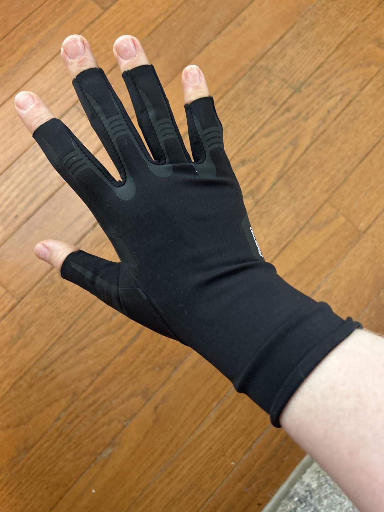 FREETOO All-Around Compression Arthritis Gloves for Women Men for Pain | Carpal Tunnel Relief, Hand Compression, Swelling, Trigger Finger, Edema; Crochet, Typing, Sleeping, Work, Gaming, Driving, Daily Use customer photo 1
