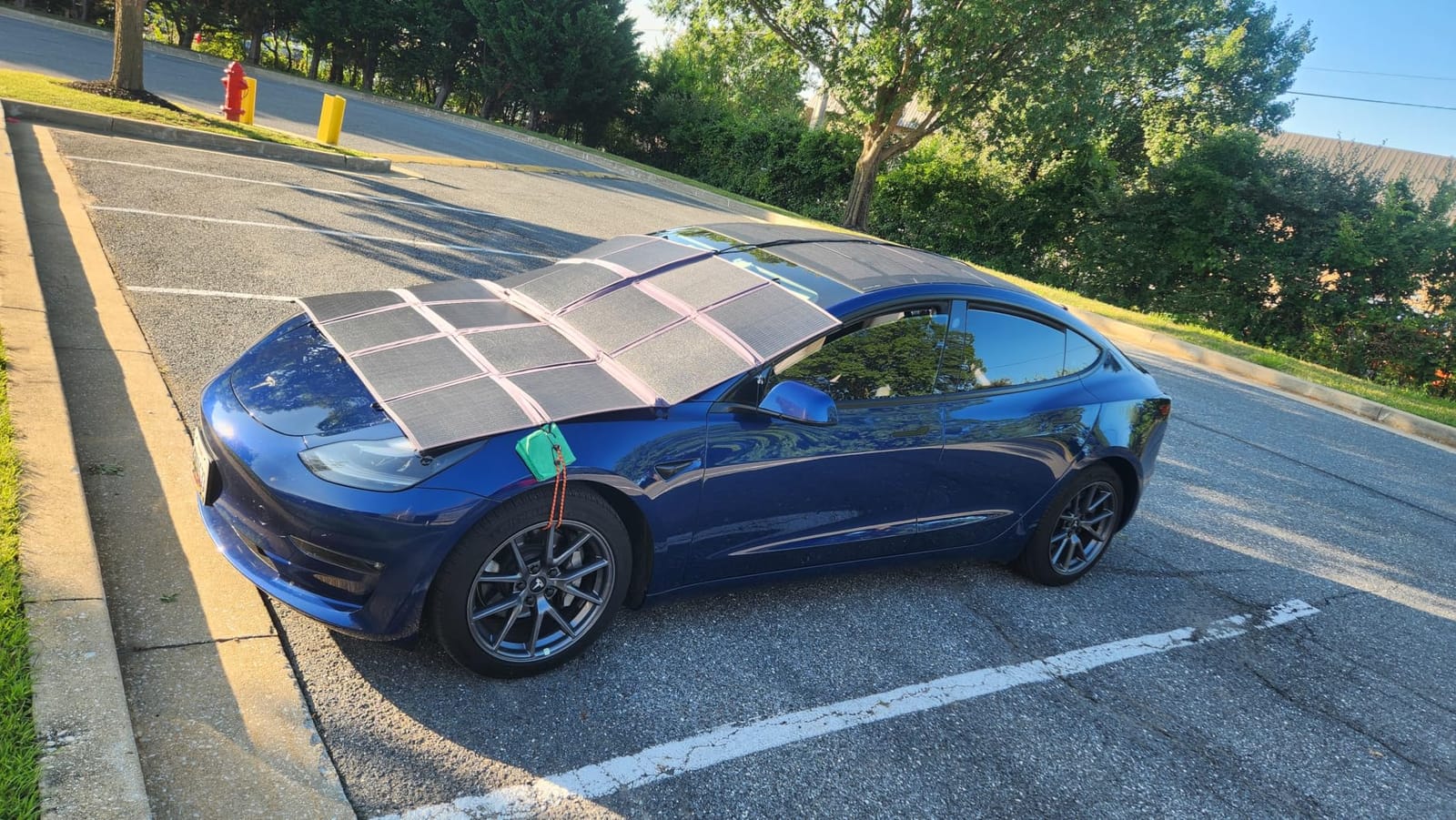 Renogy 400W Portable Solar Panel for Power Stations, 25% High Efficiency | N-Type 400 Watt Solar Panel Blanket, Backpack-Size Foldable Design Use Less Space, for Camping, RV, Pickup, And Marine customer photo 2