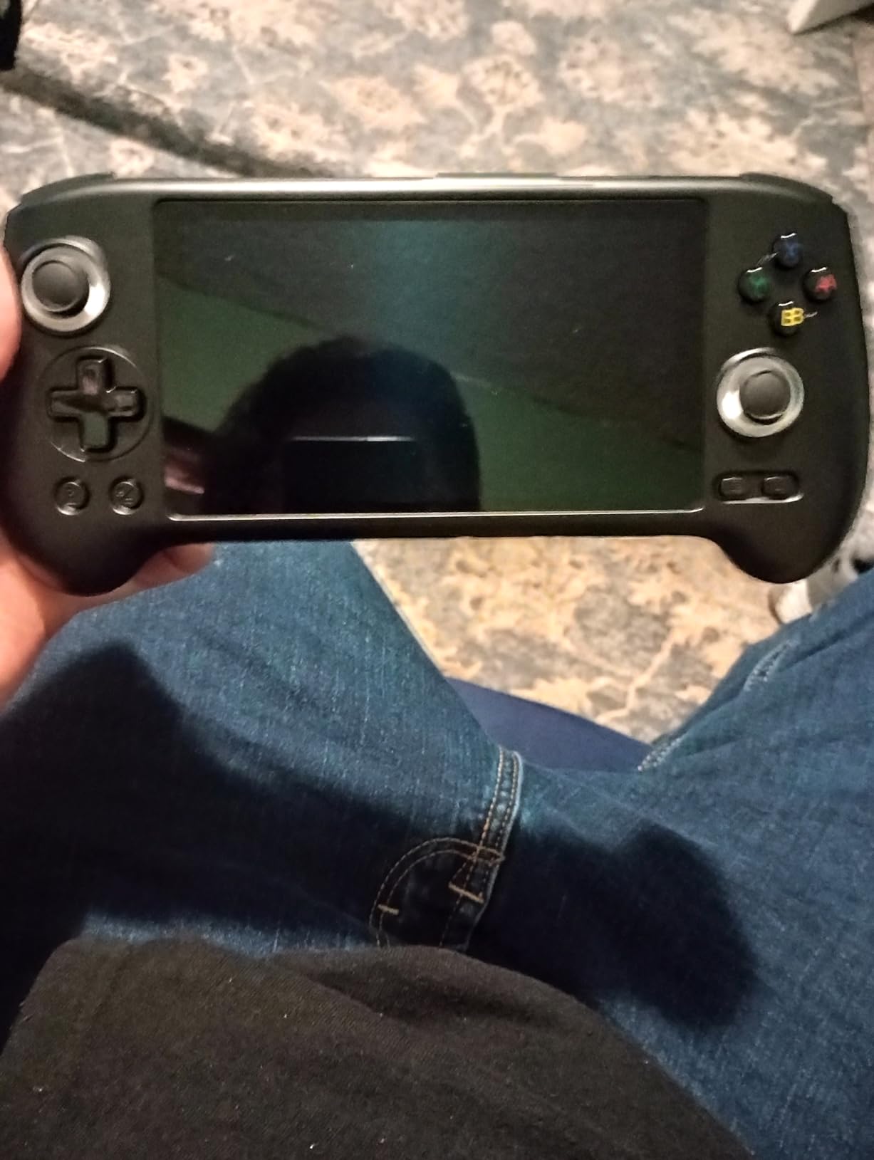 Anbernic RG557 Retro Handheld Game Console, 5.48 Inch AMOLED Screen Handheld Emulator Android 14 System Dimensity 8300 Processor Support WiFi 6E Bluetooth 5.3 (Transparent Purple) customer photo 1