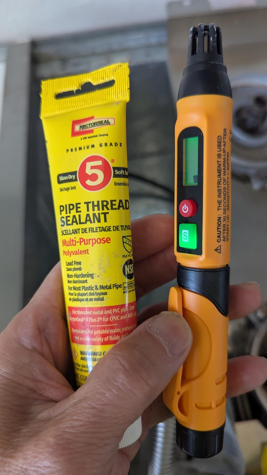 Gas Leak Detector Pen, Portable Combustible Gas Sniffer with High/Low Sensitivity Switch, Detects Methane, Propane, Natural Gas for Home, Kitchen, RV customer photo 2