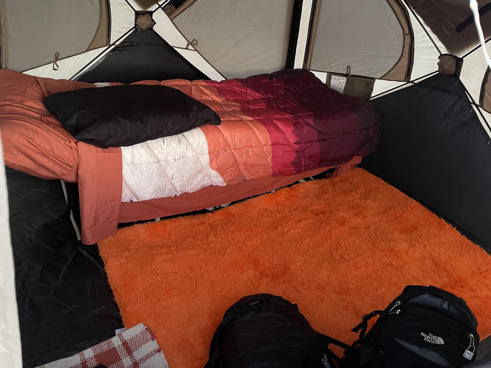 COLMERD 32In XXL Camping Cot Oversize Sleeping Cot with Comfortable Mattress Extra Large Camping Cots for Adults Cot Bed Include Carry Bag Portable Folding Bed Easy to Set Up Nap Office Indoor customer photo 1
