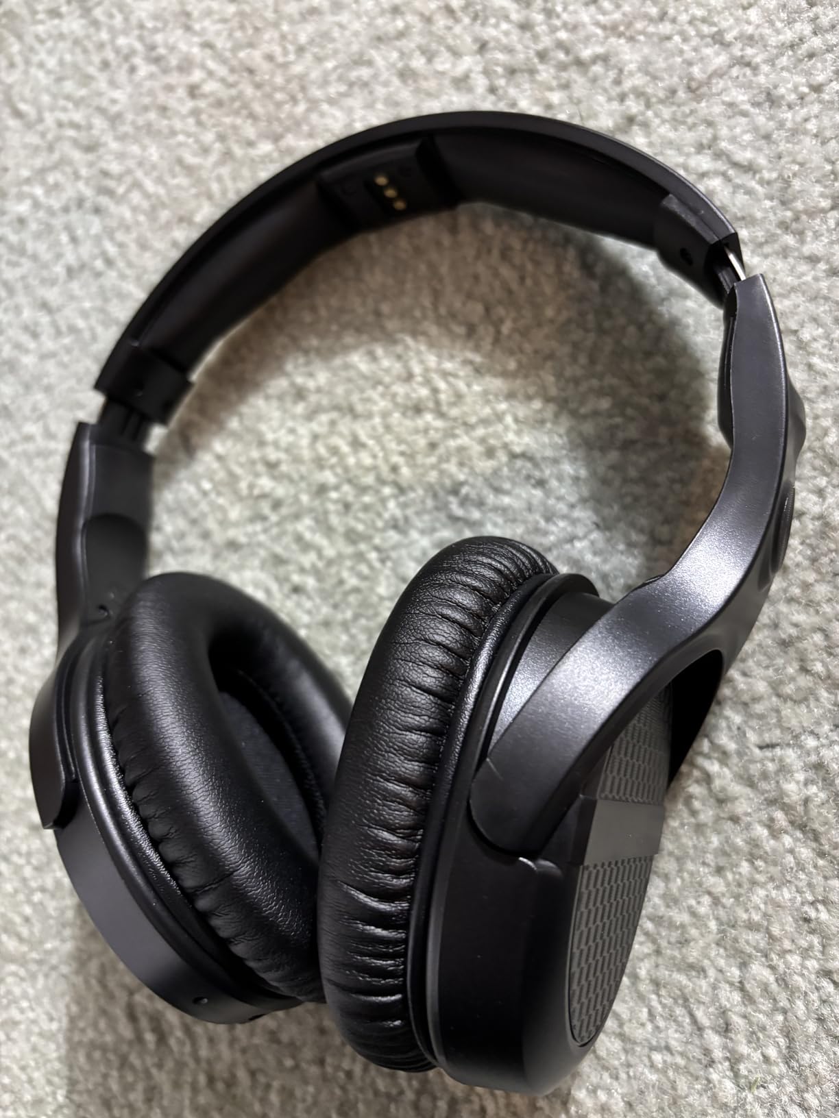 Wireless TV Headphones for Seniors with Large Buttons, 15H Playtime & 0 Delay, 2.4GHz RF Transmitter Charging Dock, Bluetooth Over-Ear Headset, Fits Most TVs, Digital Optical(TOSLINK)/RCA/3.5mm Output customer photo 1