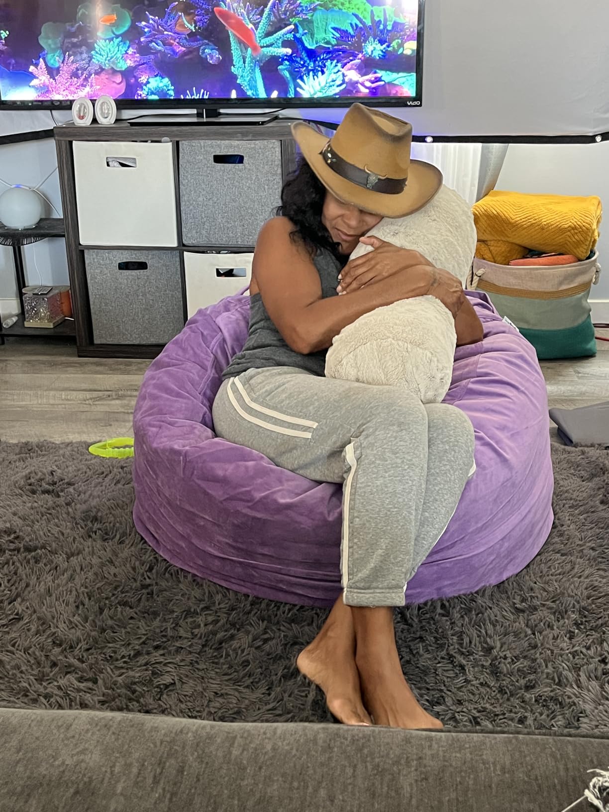 Homguava 4FT Bean Bag Chairs for Adults,Beanbag Chair with Handle&Pocket | Comfy Bean Bags with Memory Foam Filled, Big Bean Bag Sofa with Washable Velvet Cover for Bedroom,Living Room customer photo 1