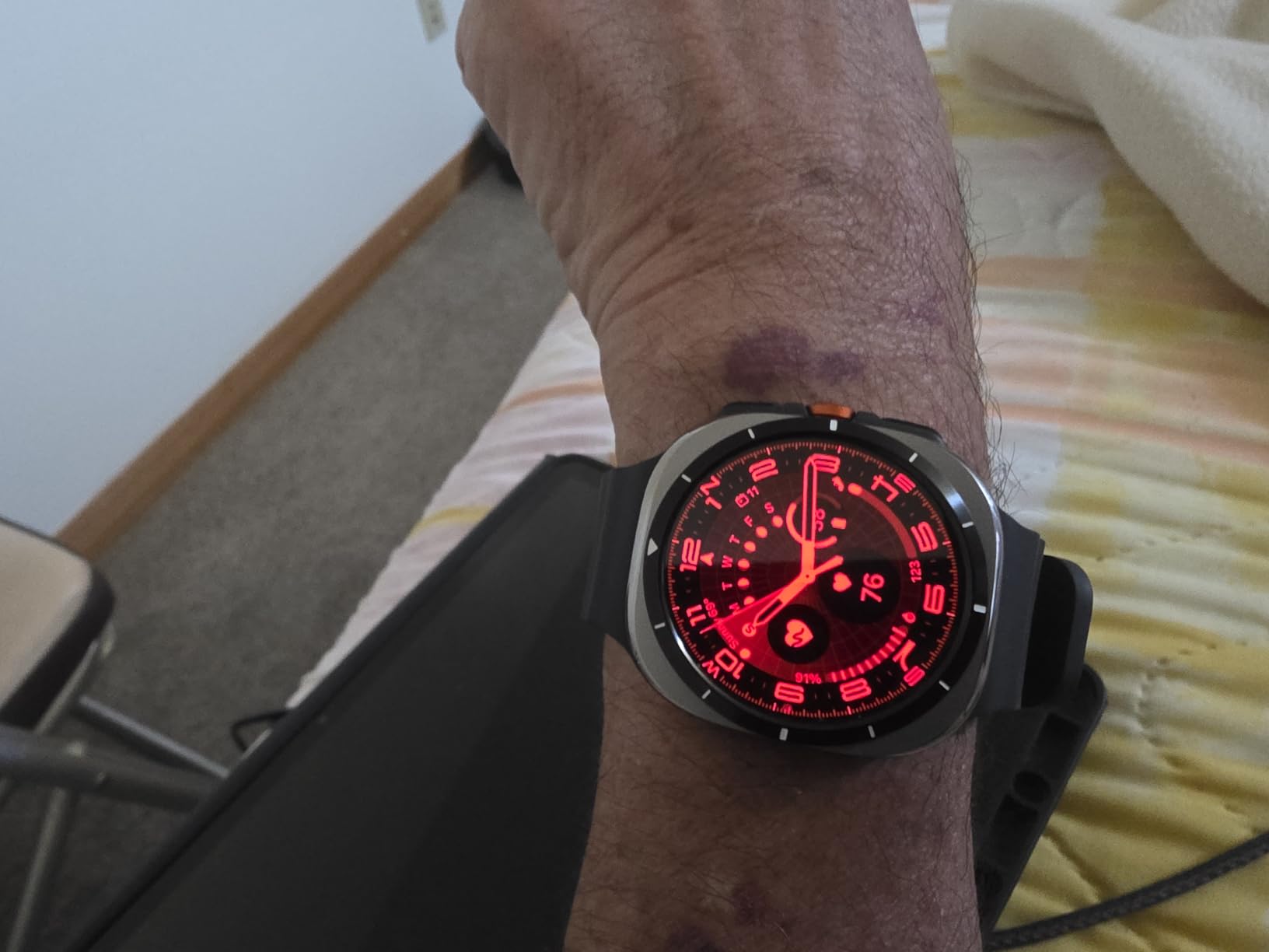 Galaxy Watch Ultra (2025), Titanium Silver, 47mm LTE Smartwatch | Titanium Casing, Advanced Sleep Coaching, Running Coach, Energy Score, Heart Rate Tracking, GPS [US Version, 2 Yr Warranty] customer photo 2