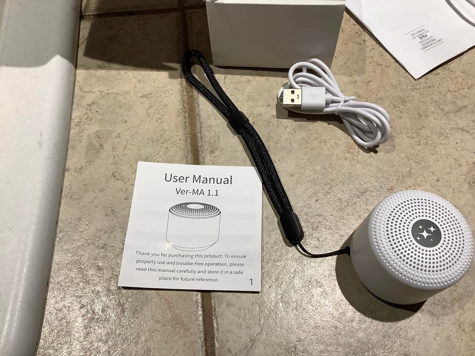 Soothing Sounds White Noise Machine Portable Sleep Machine with 30 Relaxing Sounds, 32 Volume Levels, 4 Timer customer photo 2