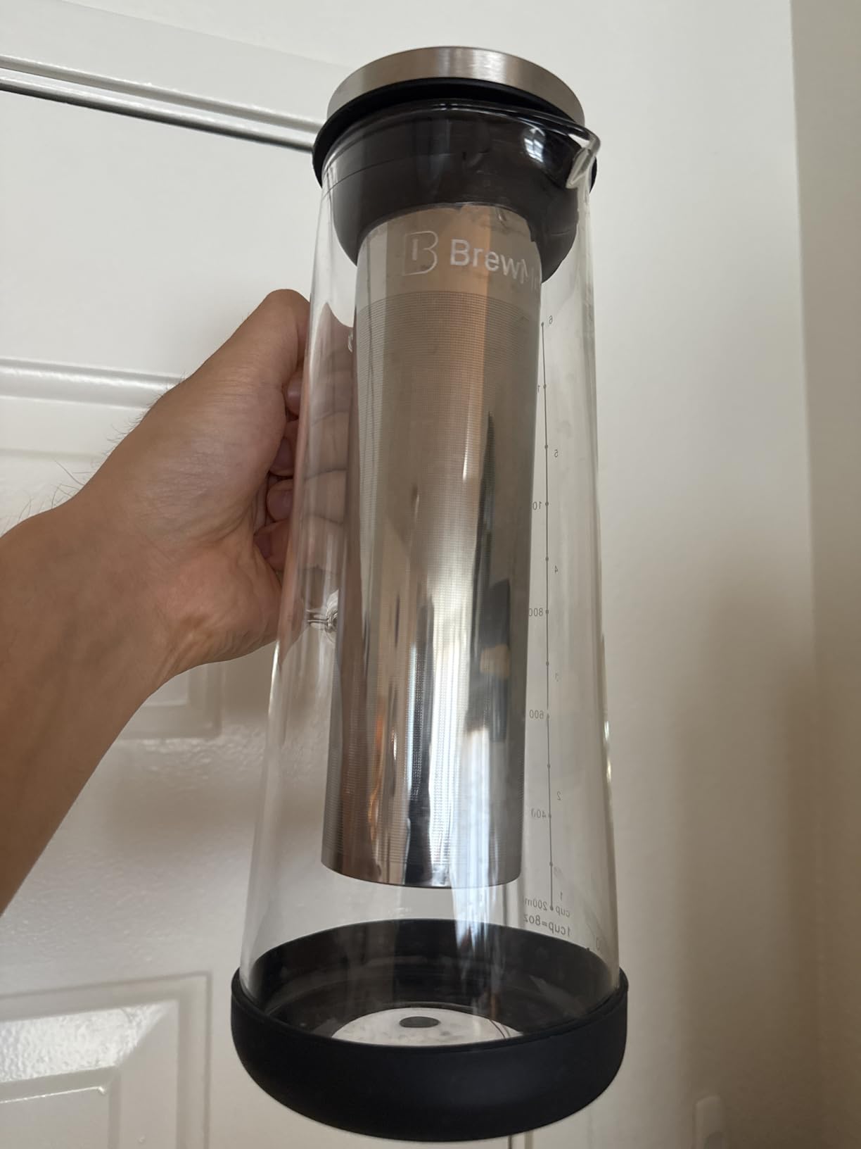 BrewMOO Airtight Cold Brew Coffee Maker Pitcher, 1.4L/48Oz Thick Glass Carafe with Filter, Comfort Sturdy Handle & Wide Spout, Non-Slip Base | Iced Tea Maker (Black) customer photo 2