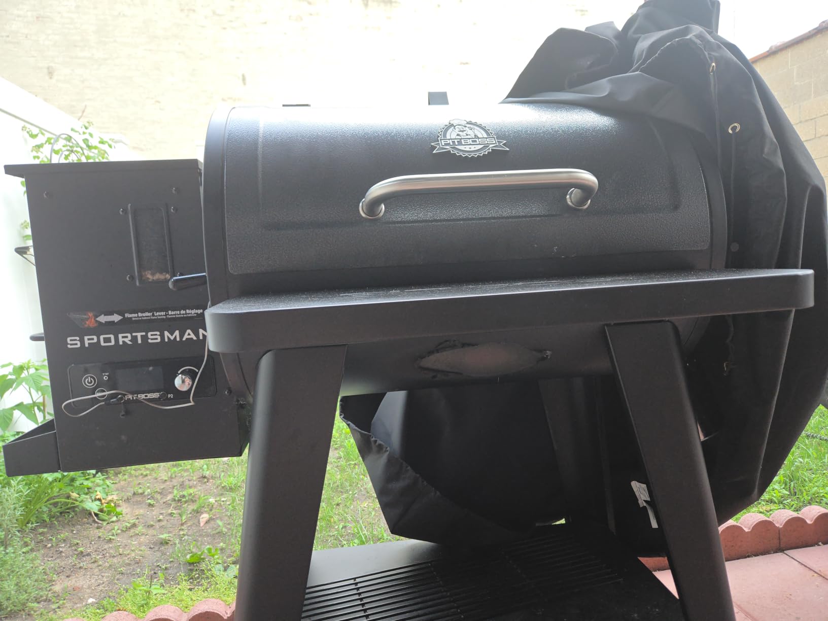 Pit Boss 1600 Navigator Series WiFi & Bluetooth Wood Pellet Grill & Smoker, Touchscreen Controller, 1,593-Sq. in. customer photo 2