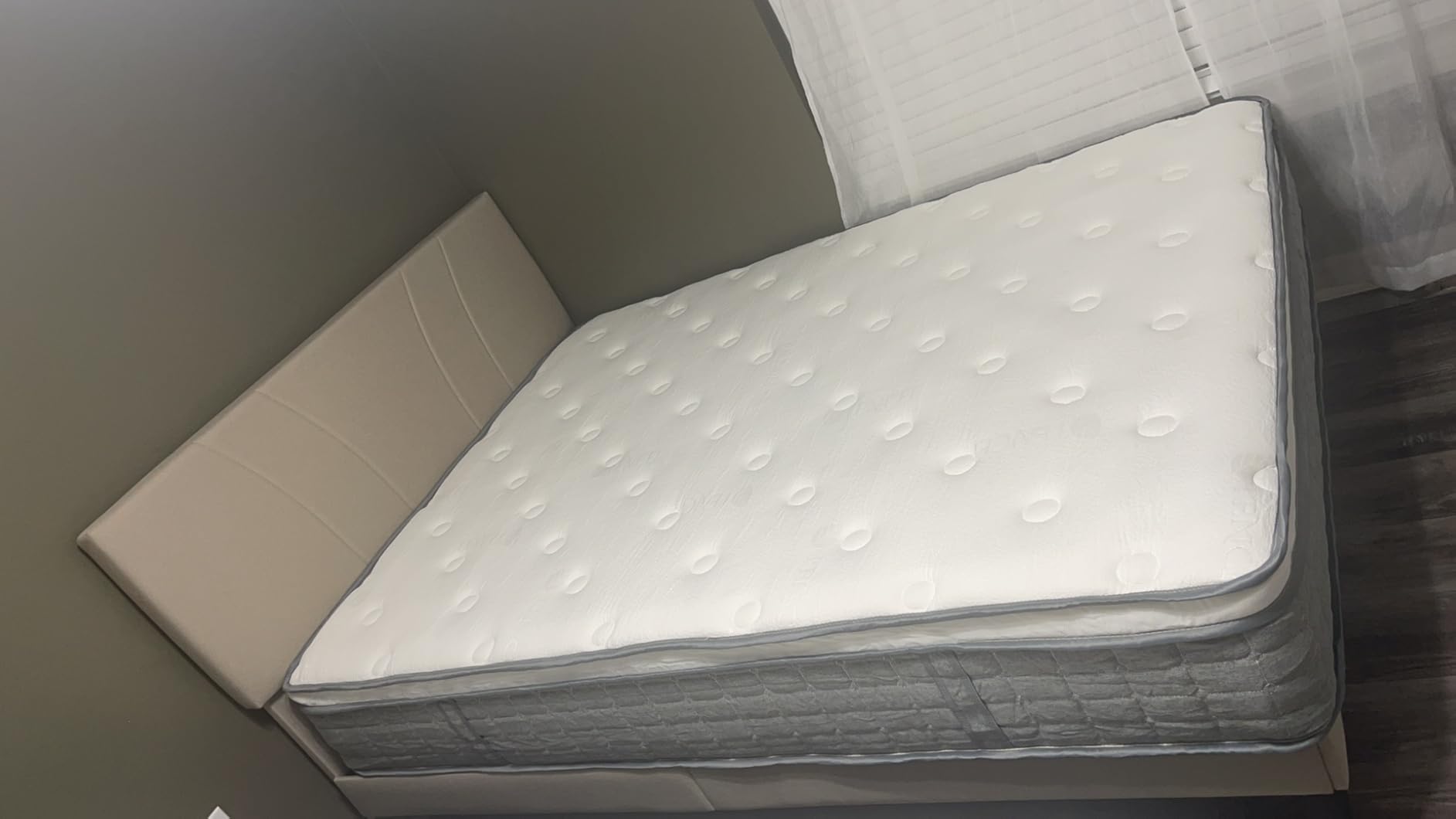 PUBPLON Mattress Queen Size, Medium Firm 12 Inch Mattress with Extra Lumbar & Shoulder Support, Hybrid Mattresses with Gel Memory Foam Pain Relief - Fiberglass Free - No Odor - 365 Night Trial customer photo 2