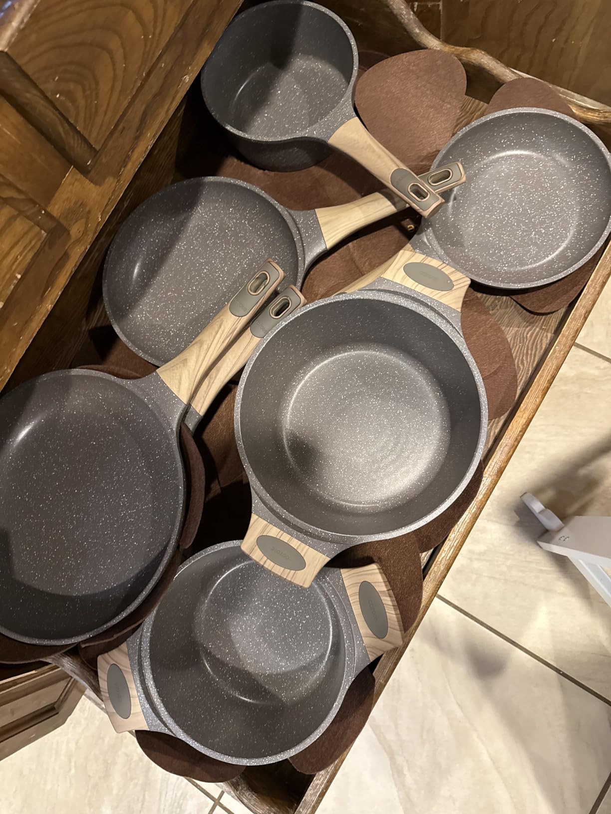 CAROTE 26pcs Pots and Pans Set, Nonstick Cookware Sets | Induction Kitchen Cooking Set, Special Texture Design, Ultra Durable, Easy Food Release, Even Heating, with Frying Pans Set customer photo 1
