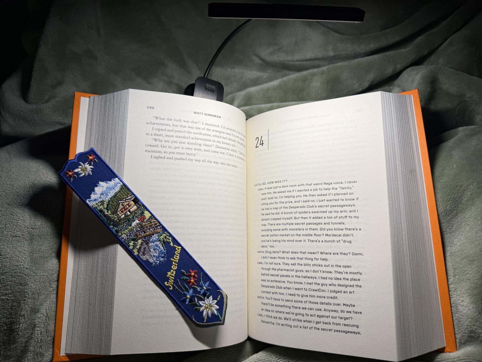 Amber Clip-On Book Light, Rechargeable Blue Light Blocking LED Reading Light for Bed, Students, Kids, Travel customer photo 1