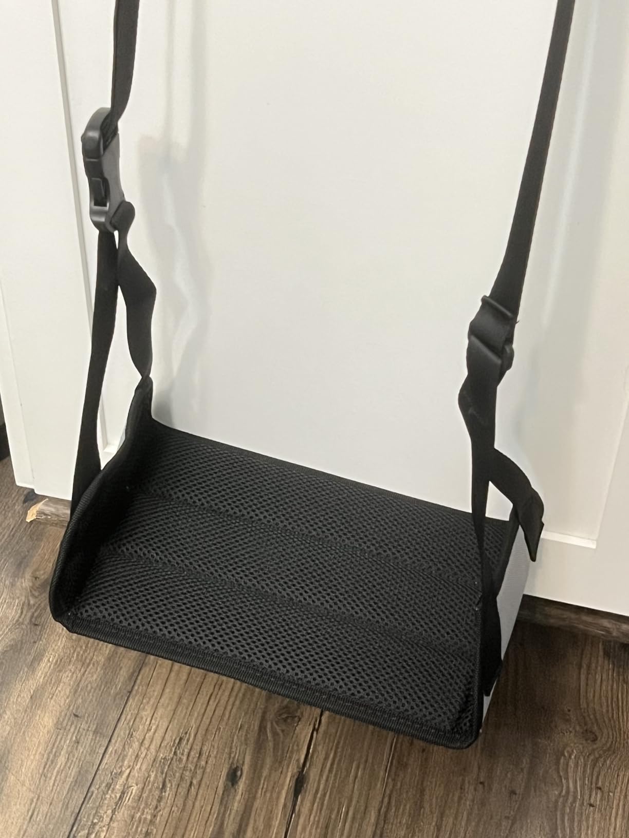 Foot Hammock for Plane Travel, No Collapse Thickened Bamboo Airplane Foot Rest for Long Flight, Desk Foot Hammock with Extended Adjustment Strap customer photo 2