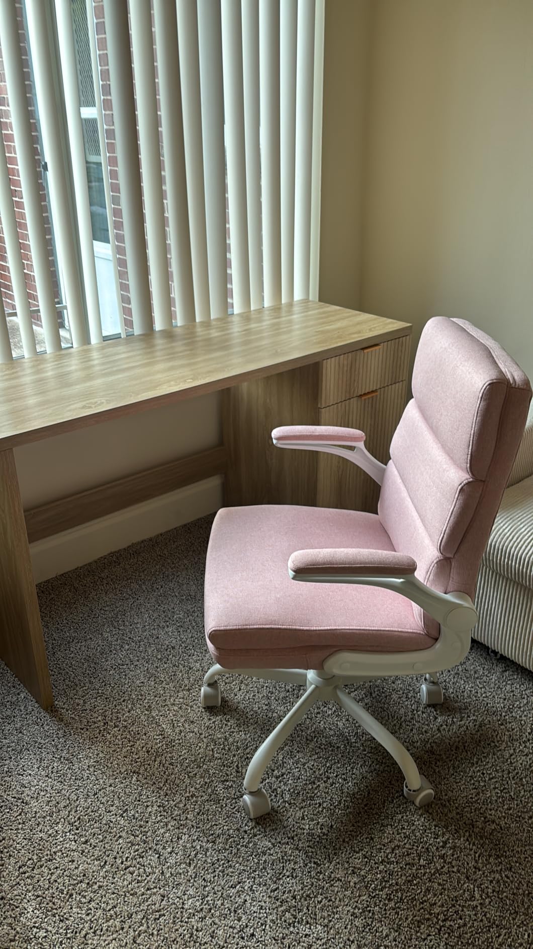 amseatec Small Desk Chair, Comfy Office Chair, Flip-Up Arms for Home, 3-Zone Mid Backrest and Dual-Layer Cushion, PU Upholstery, 90° Upright Lock, 115° Tilt, Rocking Mode, 300lbs customer photo 2