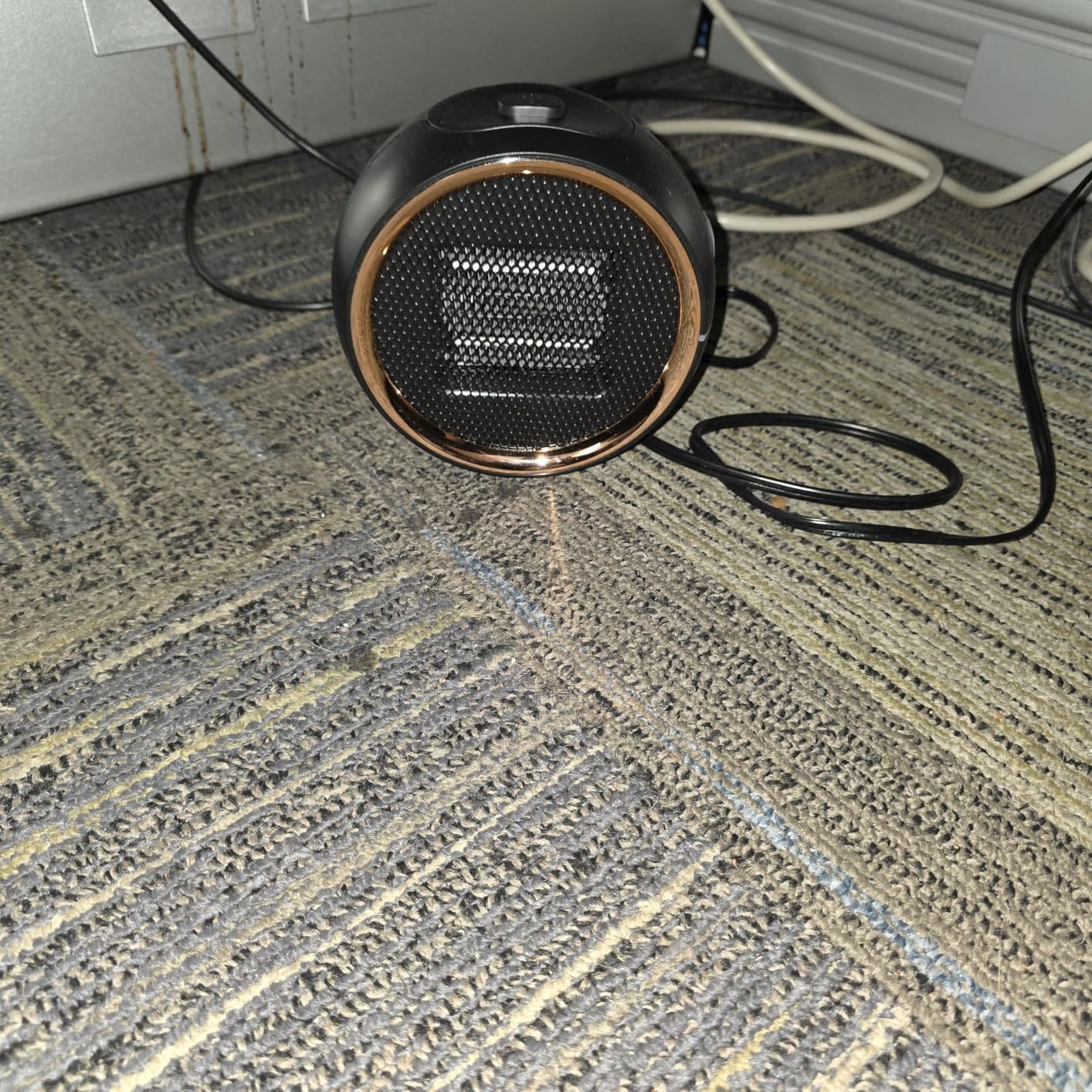 ASNUG Space Heater, Portable Electric 500W PTC Ceramic Heaters for Indoor Use, Efficient Fast Heating, Tip-Over & Overheat Protection, Quiet Small Mini Desk Heater for Bathroom Home Office Bedroom customer photo 1
