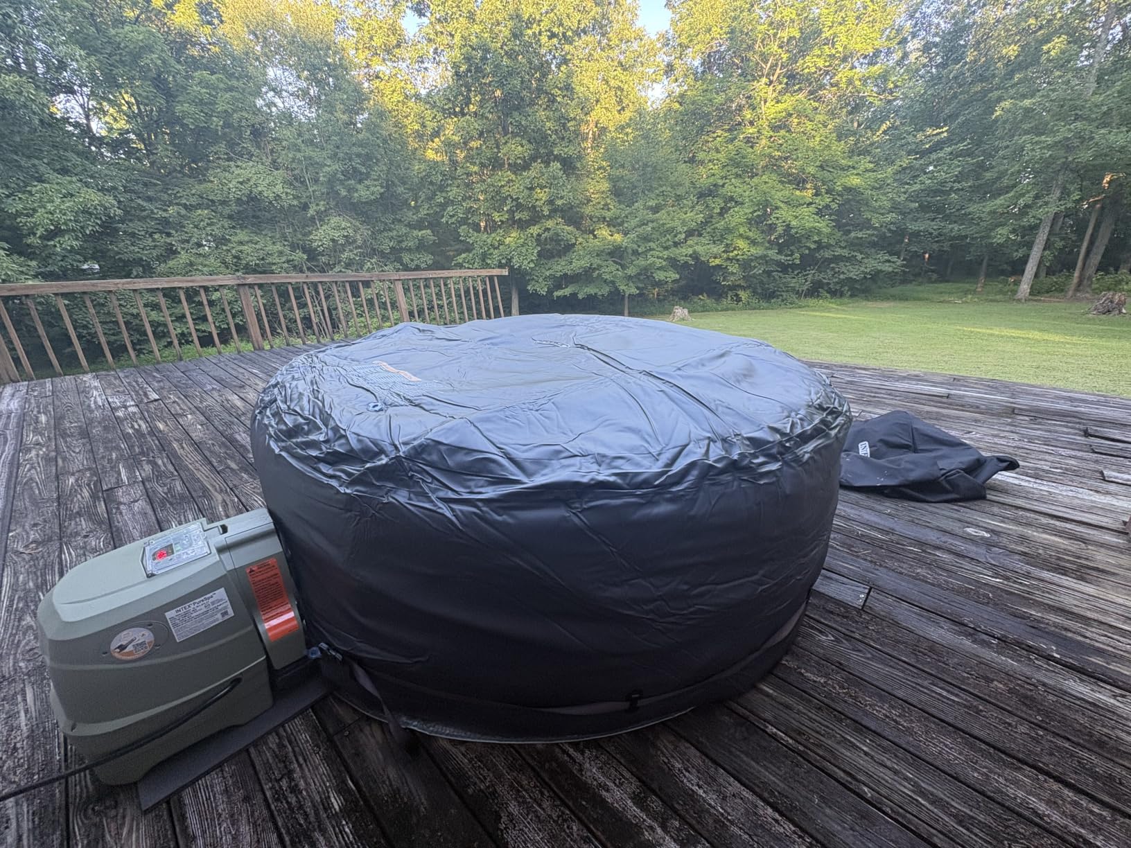 INTEX 28427EG PureSpa Bubble Massage Spa Set Outdoor Inflatable Portable Hot Tub, Includes Energy Efficient Spa Cover, Saltwater System Ready, 6 Person, 85in x 28in customer photo 1