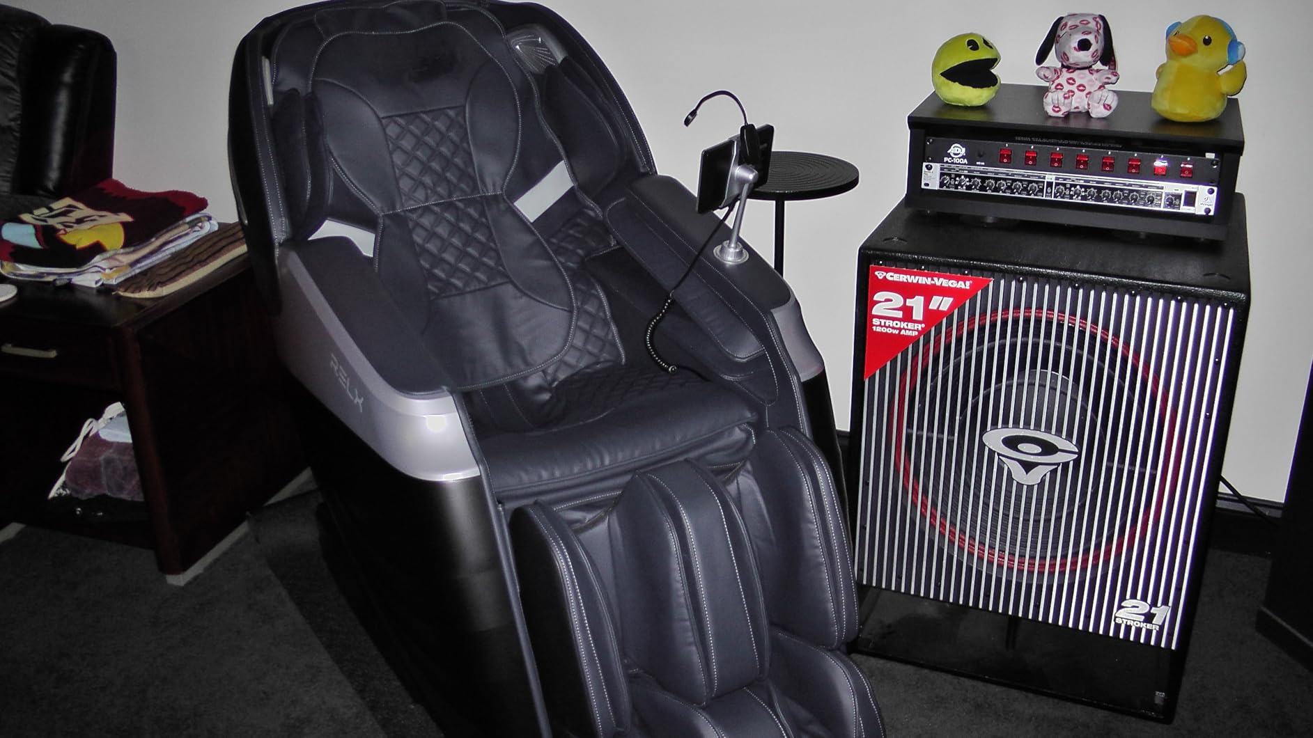 RELX Massage Chair Full Body, 20 Modes Zero Gravity SL-Track Shiatsu Massage Chair Built-in Heat System, Airbag Massage with Body Scan, Deep Yoga Stretch, Calfrest Extension and AI Control(Black) customer photo 1