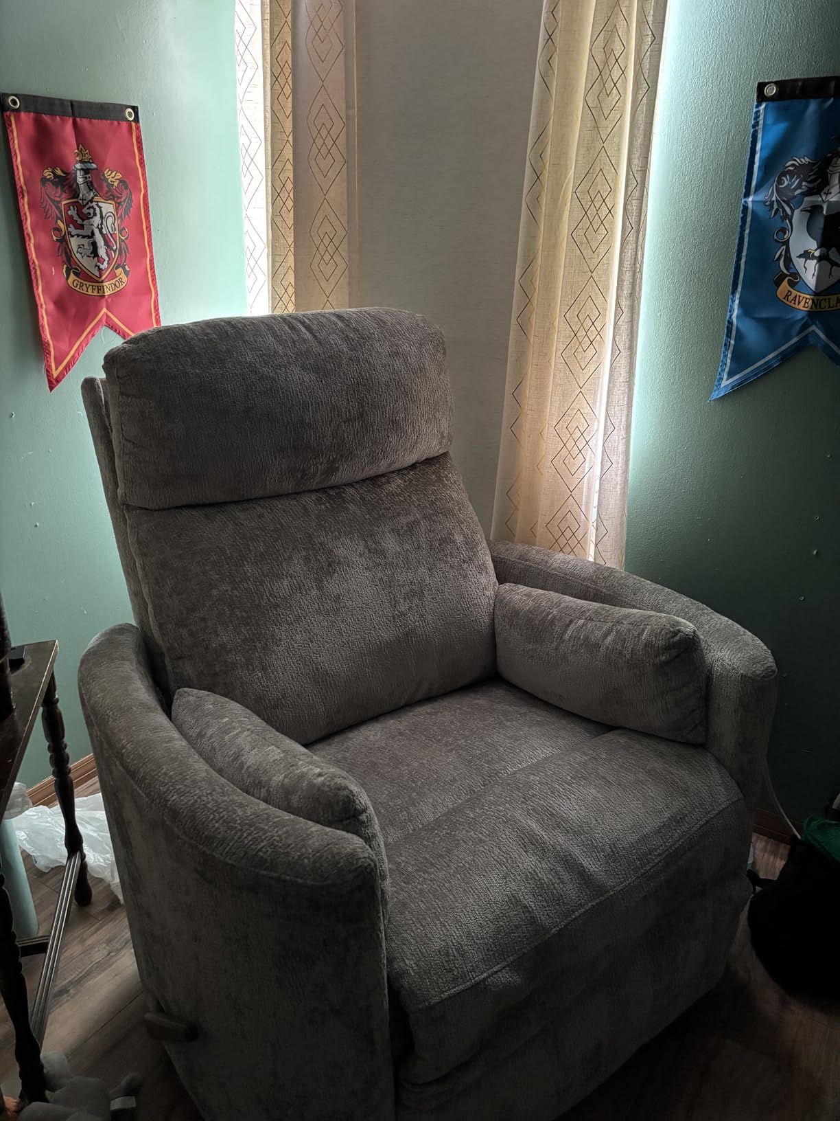 Oversized Swivel Rocker Recliner with Massage and Heat, Swivel Nursery Recliner With Adjustable Headrest, Manual Rocker Recliner Chair with Two Removable Pillows, High Back Barrel Armchair, White customer photo 2