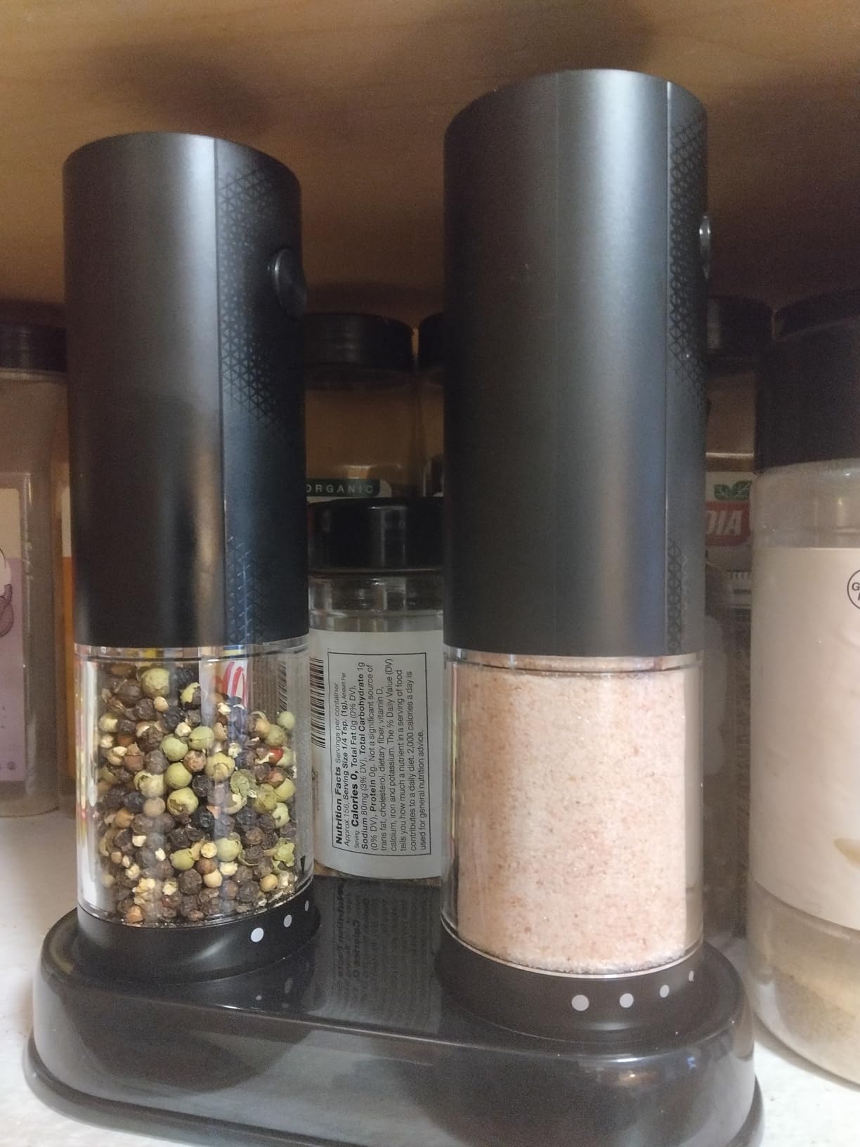 Electric Salt and Pepper Grinder Set - Rechargeable Automatic Salt and Pepper Shakers, Kitchen Appliances with External Adjustable Coarseness, Larger Hopper for Cooking, Home Gifts(2 Pack,Black/Black) customer photo 2