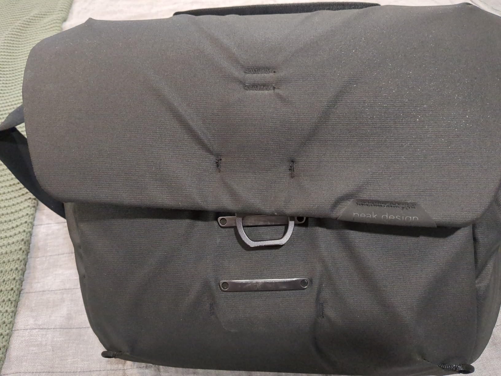 Peak Design Everyday Messenger V3 13L, Weatherproof Camera and Work Bag, Expandable, MagLatch Closure, Fits 13