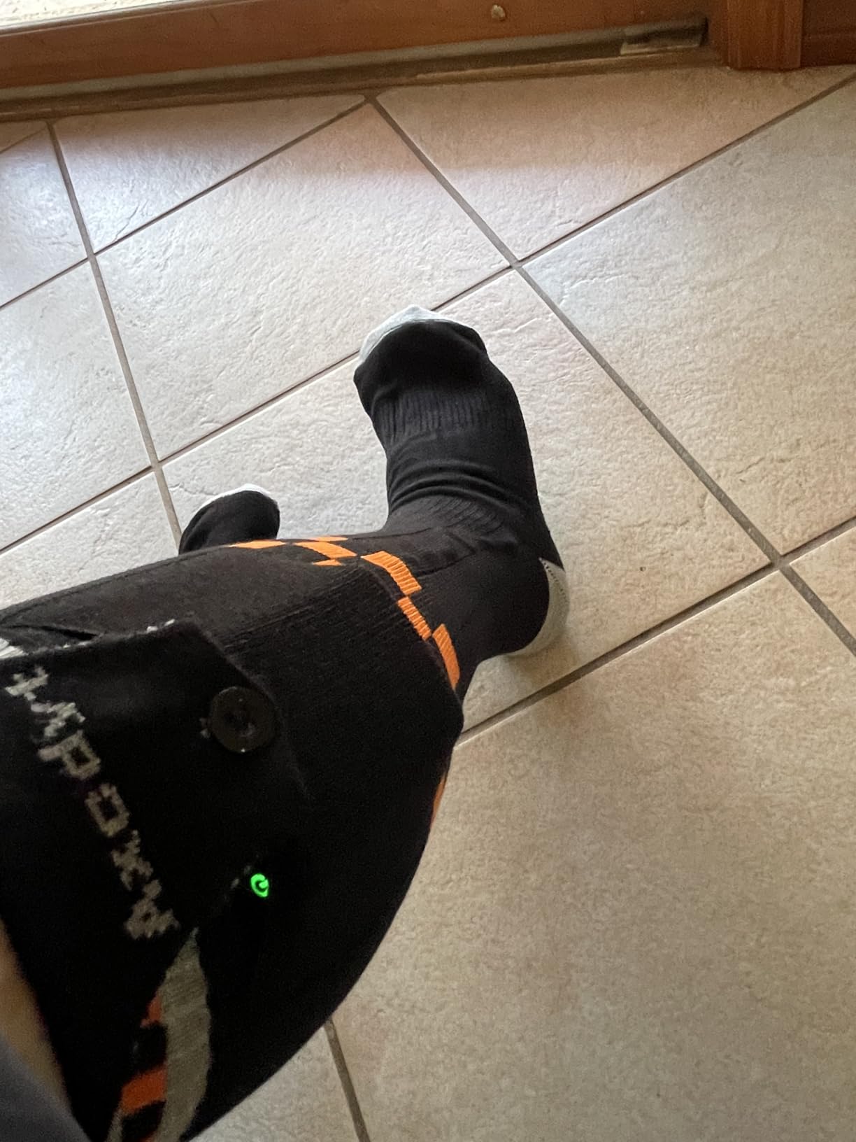 Heated Socks with App Control for Men Women, 8500mAh*2 Battery Rechargeable, Electric Heating Warm Socks Work Up to 10 Hours for Hunting, Camping, Hiking, Walking, Fishing, Cycling, Outdoor Work customer photo 2
