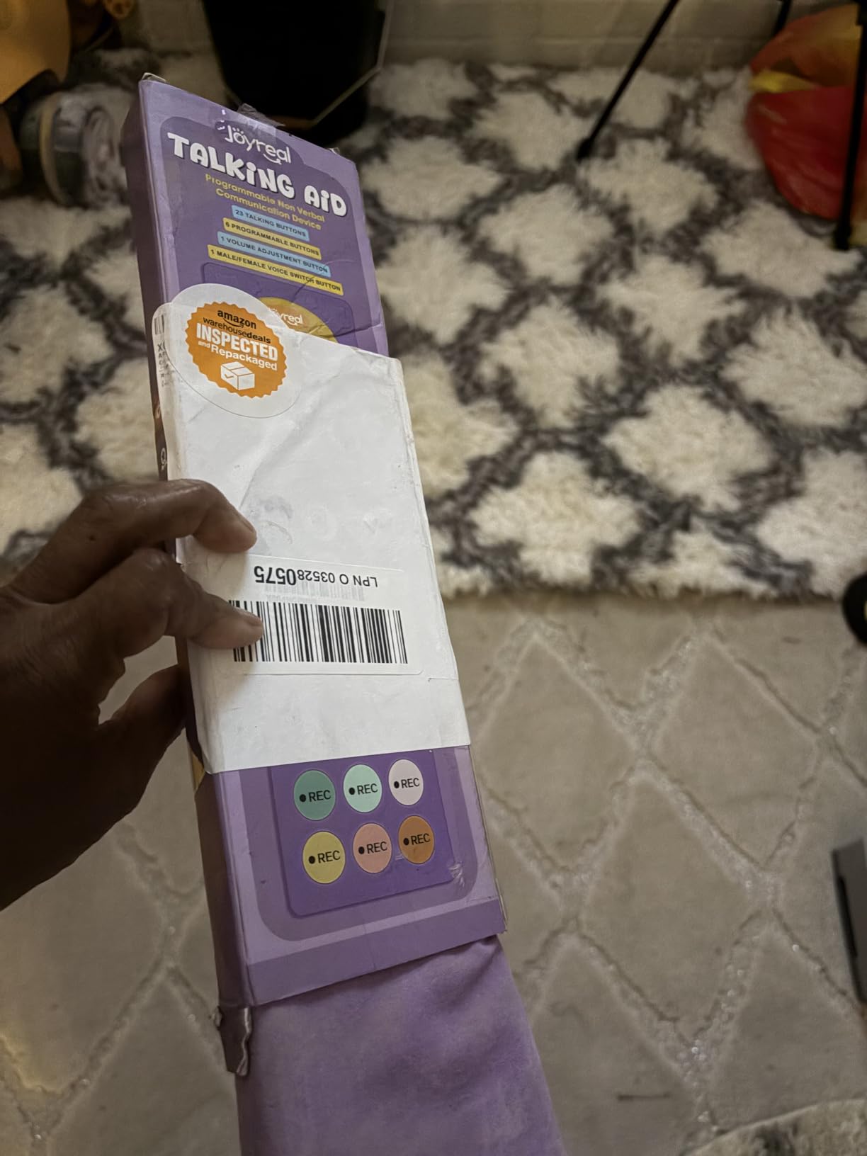 Joyreal AAC Device for Autism, Non Verbal Communication Tools for Speech Therapy & Stroke Rehab. Autism Talking Aids with 6 Programmable Buttons & Adjustable Volume for Kids & Adults (EN/ES Voice Switch) customer photo 2