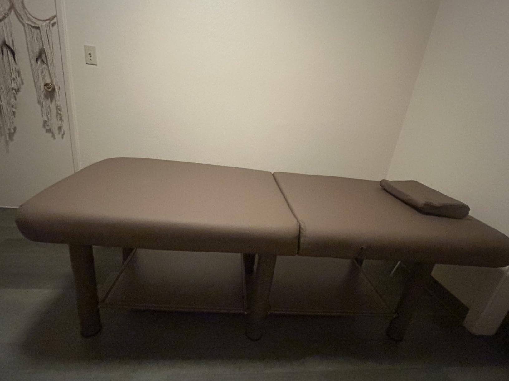 Dolonm Folding Stationary Massage Table with Backrest and Storage Space, 6 Round Legs Metal Frame PU Leather, 30.5'' Wide × 75'' Long for Treatment Table Physical Therapy Table Spa Facial Bed, Black customer photo 1