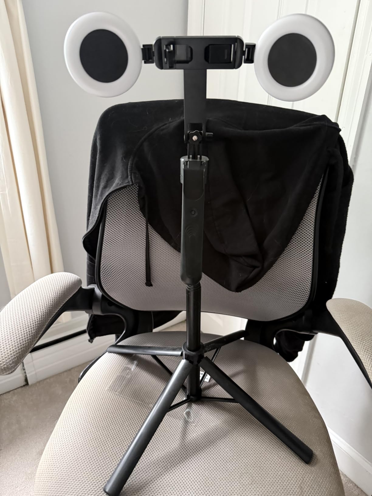 Auto Face Tracking Selfie Stick Tripod for iPhone with Light 360 Rotation that Follows Your Movement 70.9