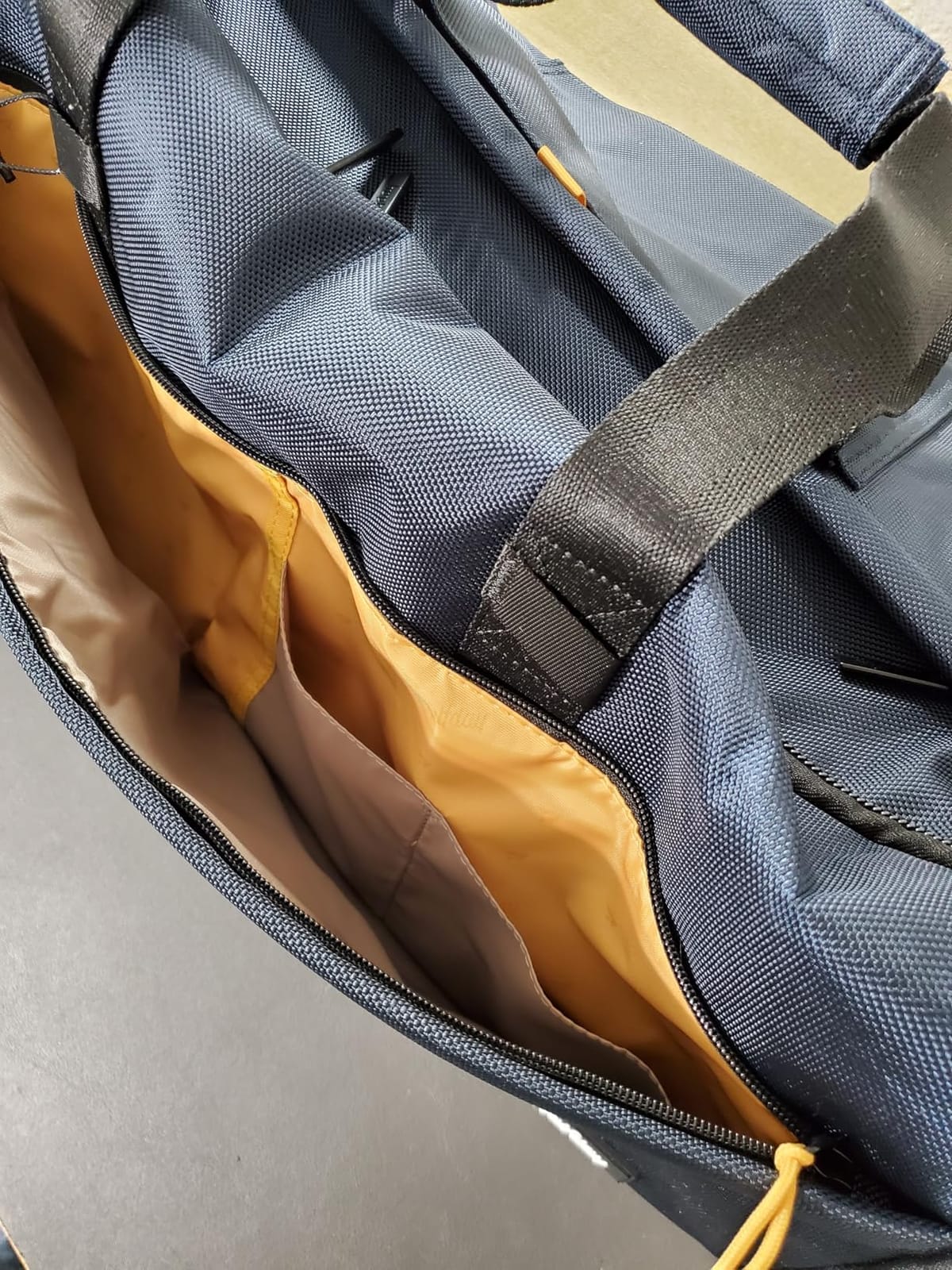 Halfday Convertible 2-in-1 Premium Garment Duffel 45L Weekender, Jet customer photo 2