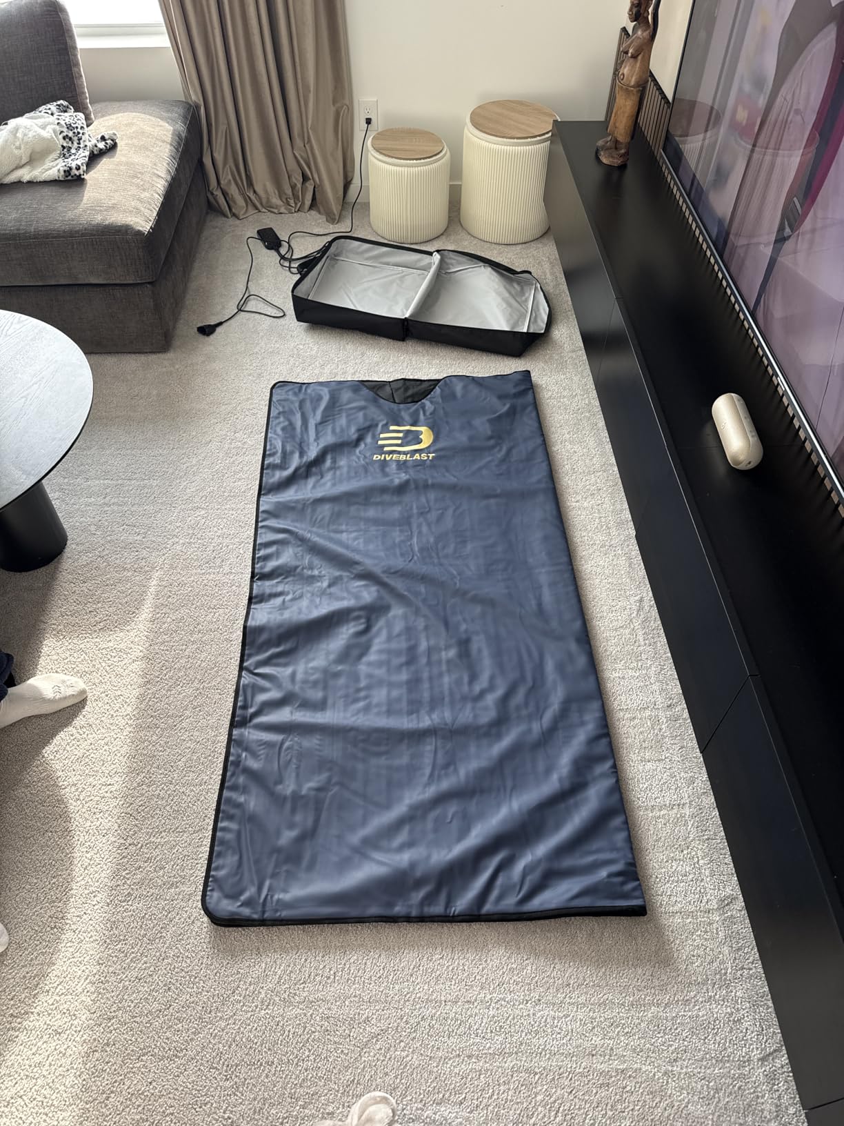 DIVEBLAST Zero EMF Sauna Blanket for Weight Loss and Detox, 71x35.6in | Portable infrared sauna bag, supports detox and circulation, near zero EMF exposure customer photo 1