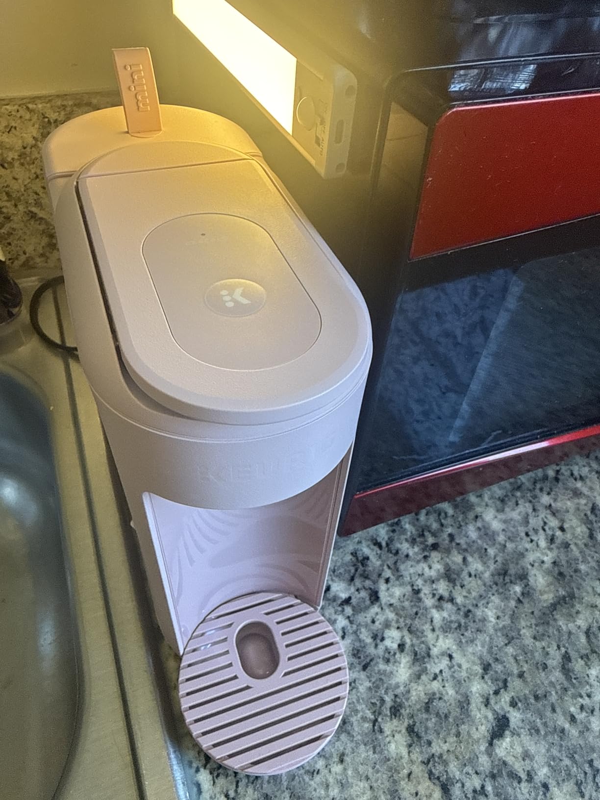 Keurig K-Mini Mate Single Serve K-Cup Pod Coffee Maker, Brews Up to 12 oz Cup, Compact Portable Coffee Machine for Small Spaces, Great for Dorms & Offices, Glamping Green customer photo 2