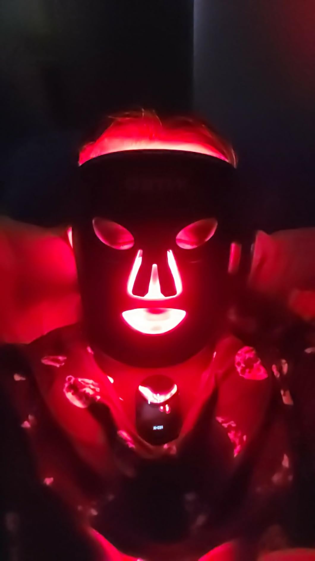 Red Light Therapy Mask for Face & Neck, Wireless LED Face Mask, 4 Modes customer photo 2