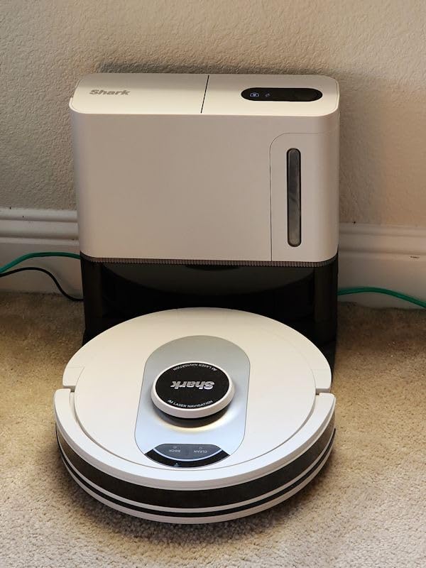 Shark Matrix Plus 2-in-1 Robot Vacuum & Mop, Black/Brass, AV2613WA | Sonic Mopping, Matrix Clean, CleanEdge, HEPA 60-Day Self-Empty Base, 360° LiDAR Mapping, Self-Cleaning Brushroll, Wi-Fi customer photo 1