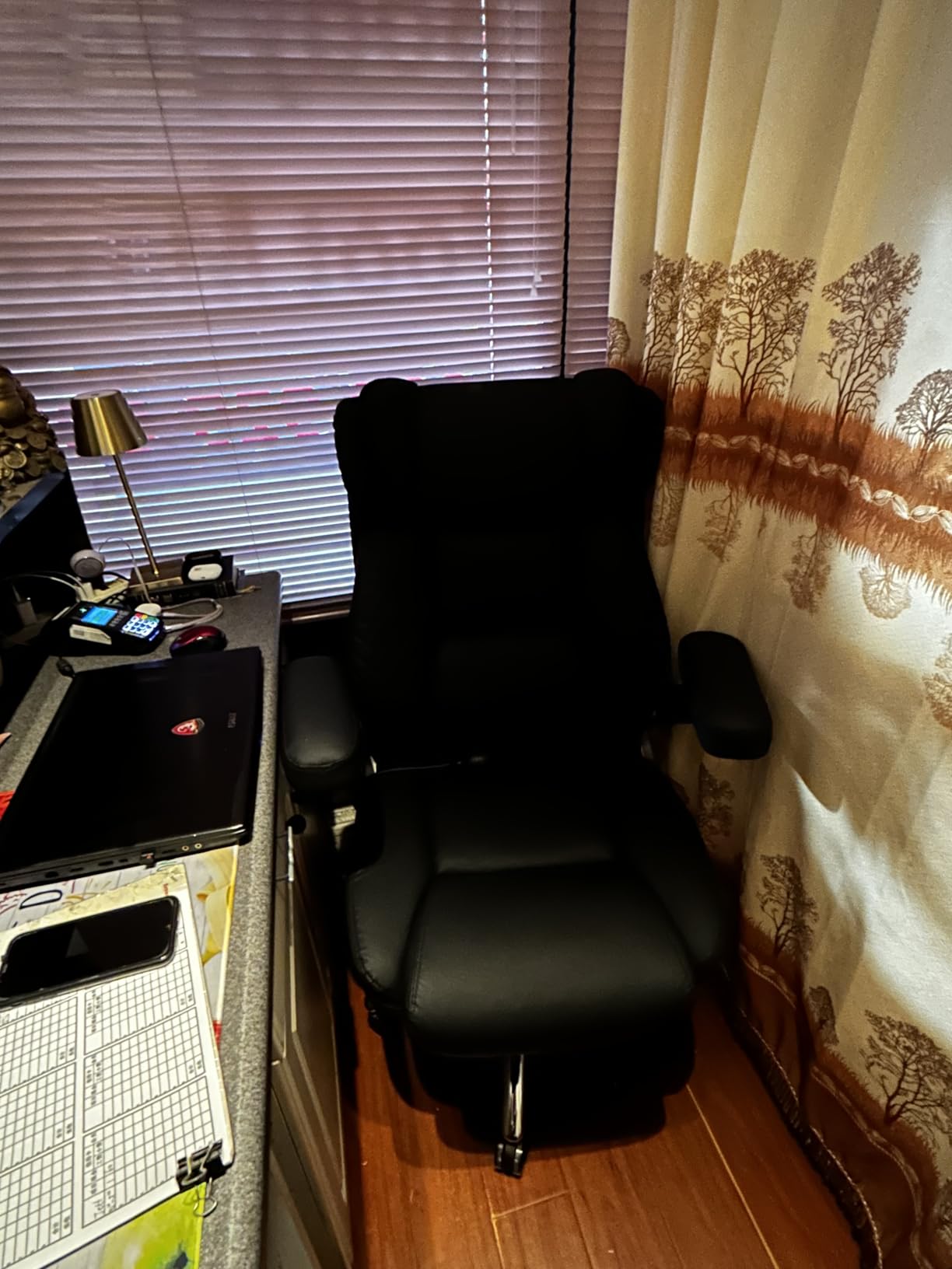 Big and Tall Office Chair, Desk Computer Chair for Heavy People, Oversized Executive Gaming Chair, Extra Wide 500LBS Ergonomic Comfy Office Chair with Adjustable Lumbar Support & 5D Flip Arms customer photo 1