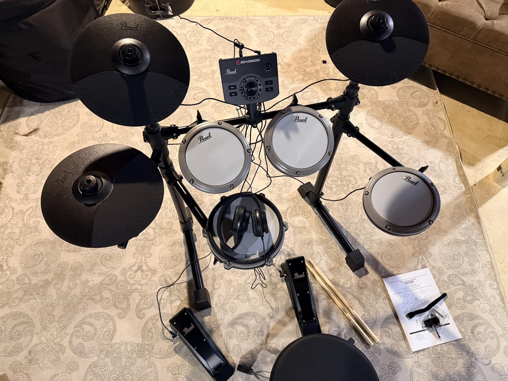 Pearl ERS1000 eRoadshow Electronic Drum Set, Complete Kit with Four Quiet Mesh Pads, Two Pedal Controllers, Cymbal Pads, Throne, Drum Rack, Headphones, and Sticks customer photo 2