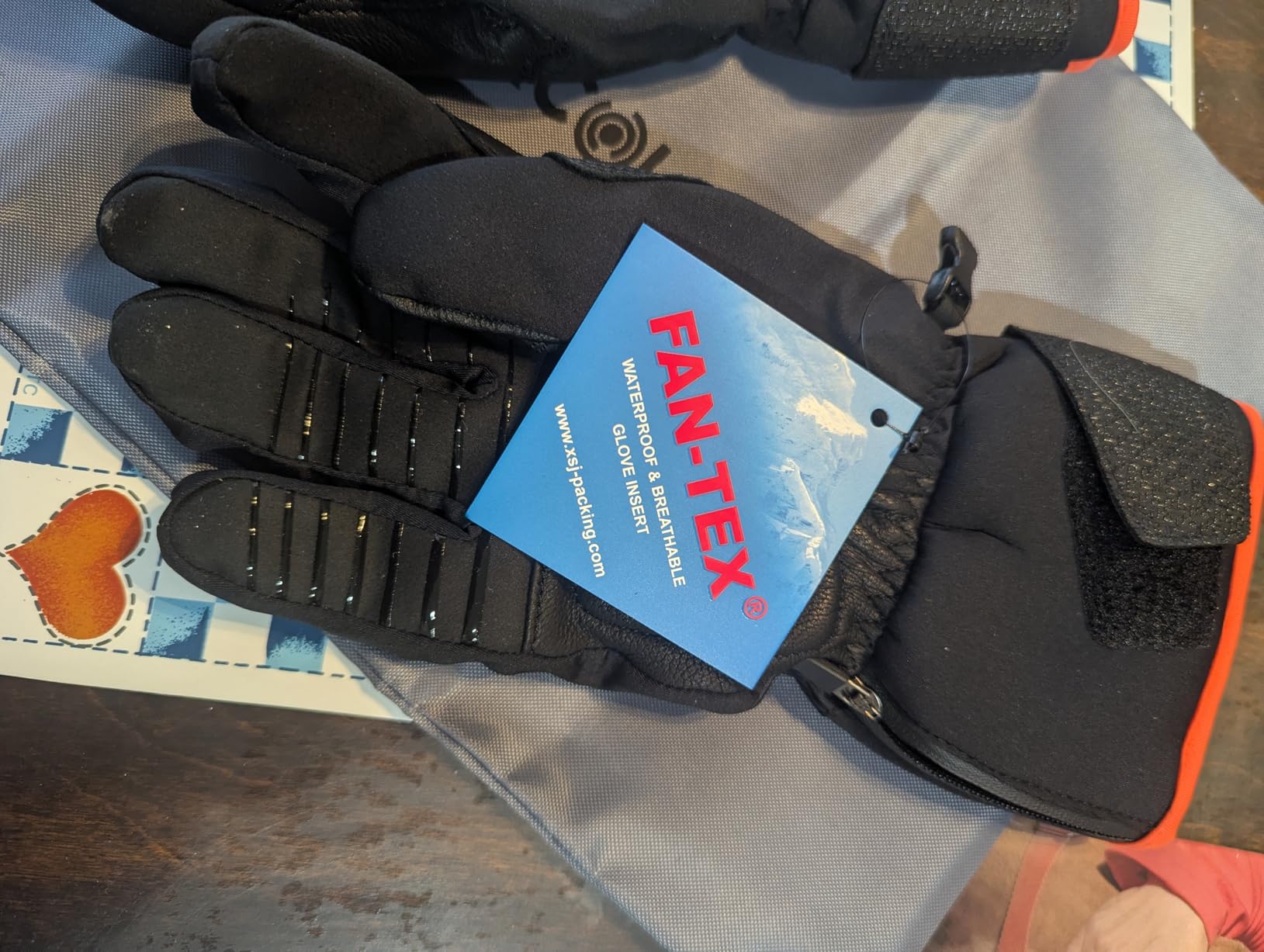 Heated Gloves for Men Women, Rechargeable Waterproof Heated Work Gloves with Arthritis Raynaud's Relief for Ski Golf Hiking Driving customer photo 1