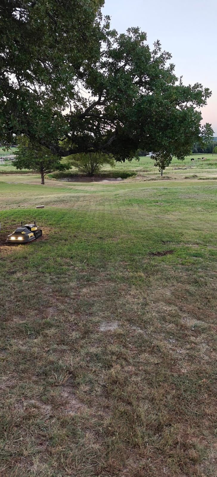 YARBO Robot Lawn Mower Pro, Wire-Free for 6 Acres, 4-Season Yard Care, AI Vision + RTK Navigation, 70% Slope customer photo 1