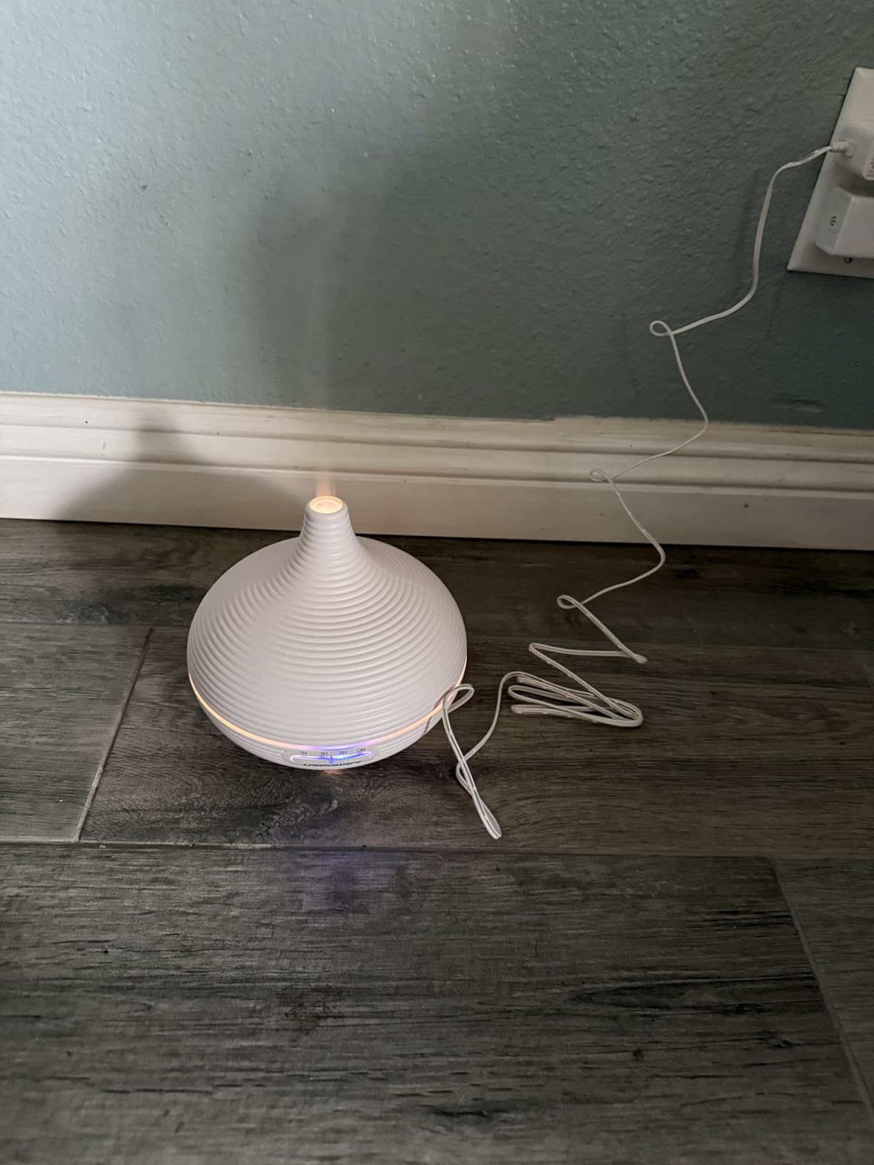 URPOWER 300ml Sleep Diffuser for Bedroom, All-Night Essential Oil Diffuser, Quiet Ultrasonic Cool Mist, Auto-Off & Timer, 7 LED Color Diffusers Humidifier for Home Office & Large Rooms customer photo 1