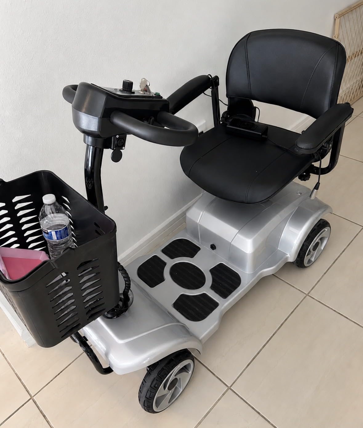 20 Miles 4 Wheel Mobility Scooters for Seniors and Adults, 6.2 MPH, Silver | Foldable Electric Scooter, Compact Heavy Duty Mobile for Cruise Travel with 300 lb Capacity, Powered Electric Wheelchair customer photo 2