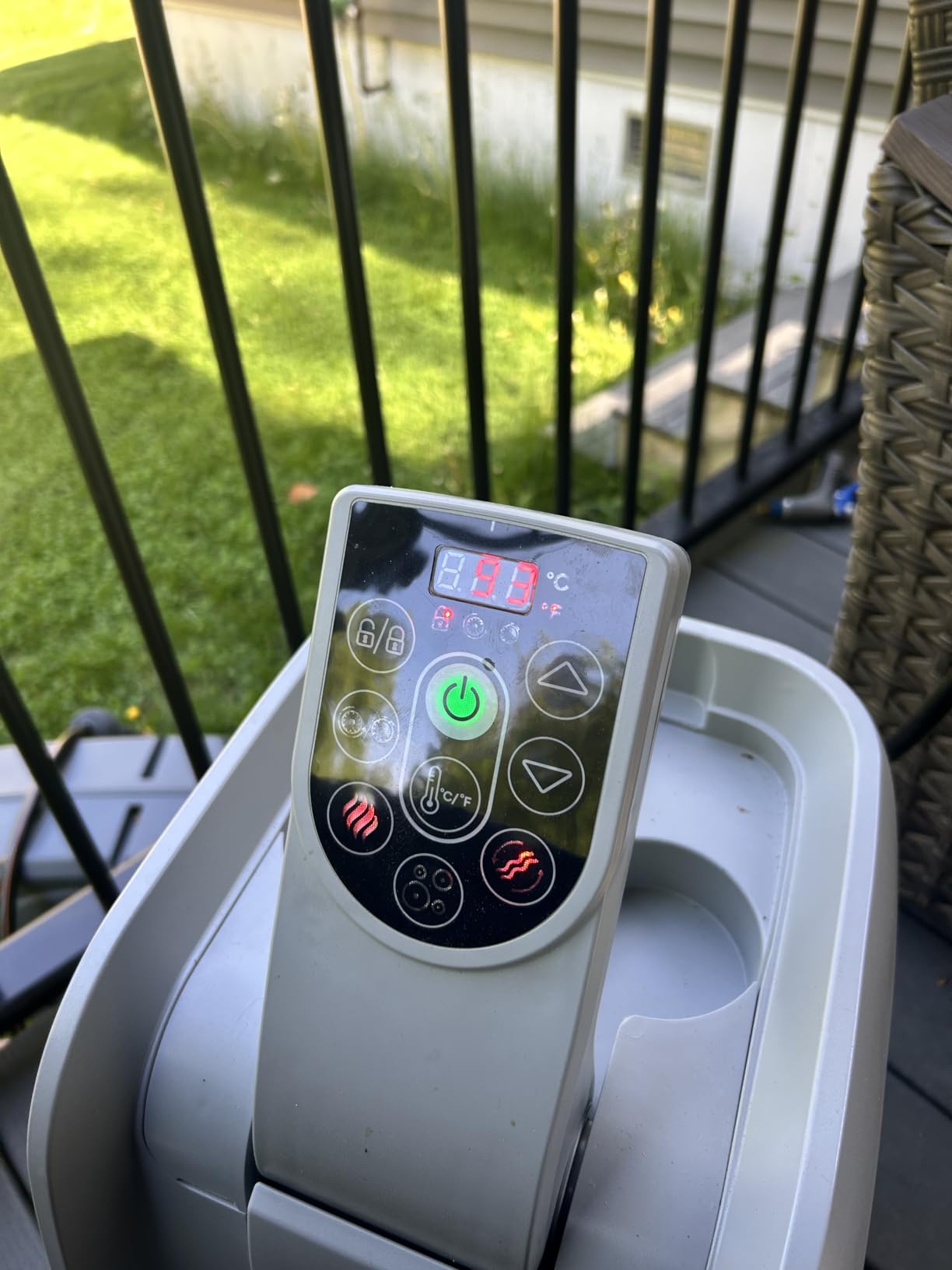 Coleman SaluSpa Miami Energy-Efficient AirJet 2-4 Person Inflatable Hot Tub | Smart Portable Outdoor Spa, Built-in EnergySense Insulation, Freeze Shield Technology, 120 Soothing Jets, 71
