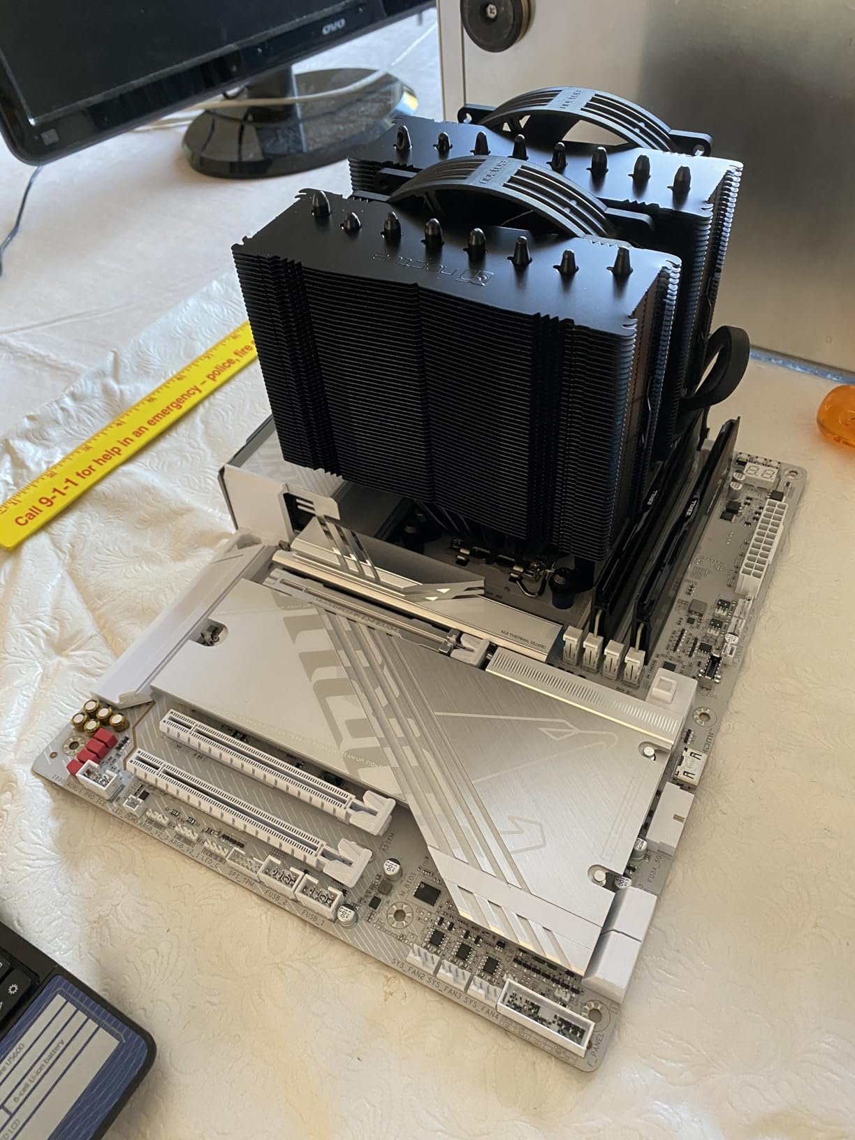 Noctua NH-D15 G2 chromax.Black, Quiet High-Performance CPU Cooler | 168mm Height, Ultimate Low-Noise Cooling, 8 Heatpipes, For Intel & AMD, Dual Enthusiast-Grade 140mm Fans, Rich Accessory Kit customer photo 1