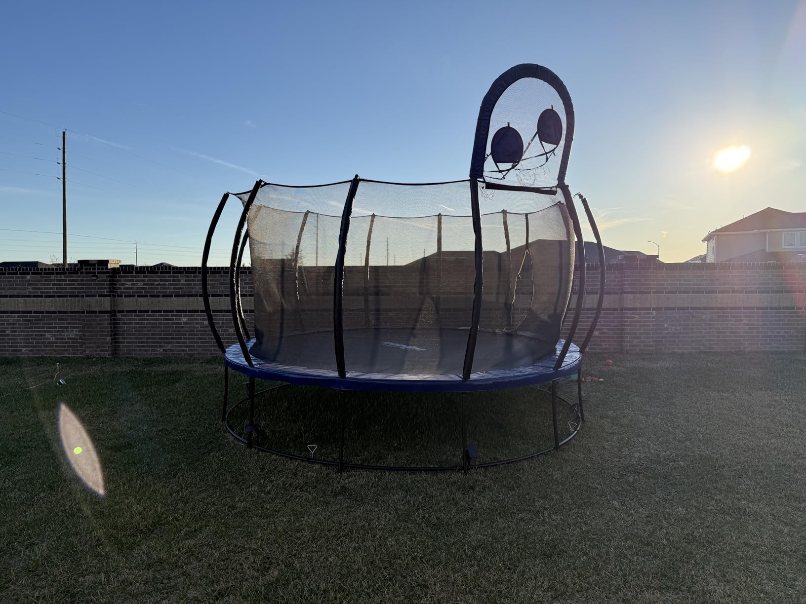 Zupapa 1800LBS Capacity Double Frame Trampoline 16 15 14 12FT No-Gap Safety Design Curved Poles & Basketball Hoop 10-Year Quality Assurance customer photo 2
