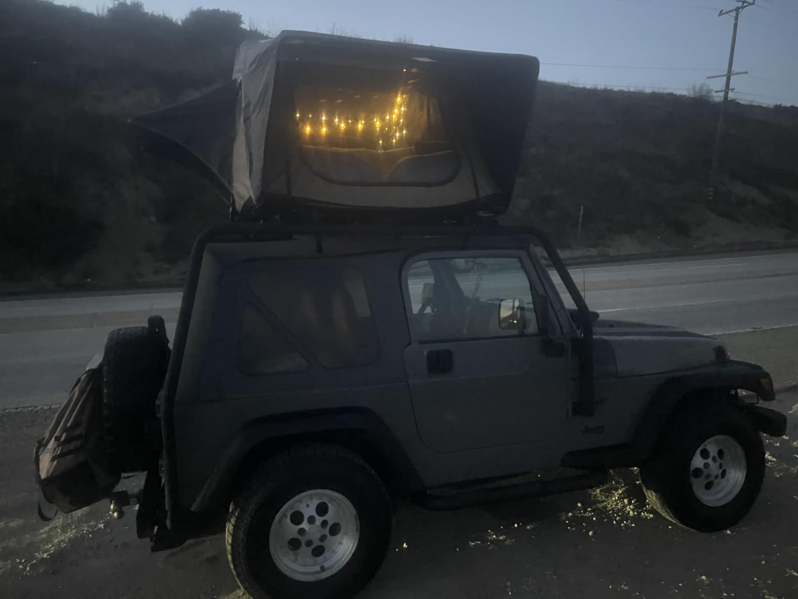 Meedo Apolle A86 M, Soft Shell Rooftop Tent, Fits 2 People, Waterproof Clamshell Army Green Roof Top Tent with Rainfly-Fold Design customer photo 1