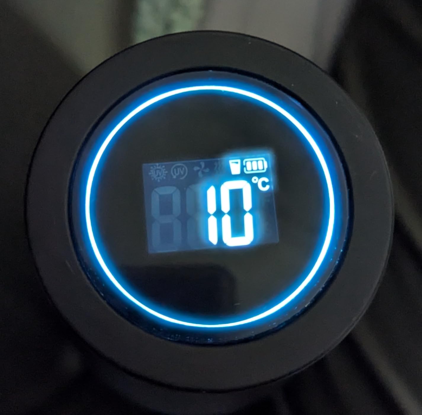 BeLive Smart Water Bottle 24oz - UV-C Self Cleaning, Temperature Display (°C/°F), Hydration Reminder, USB-C Rechargeable, Insulated Stainless Steel Bottle (Black) customer photo 1