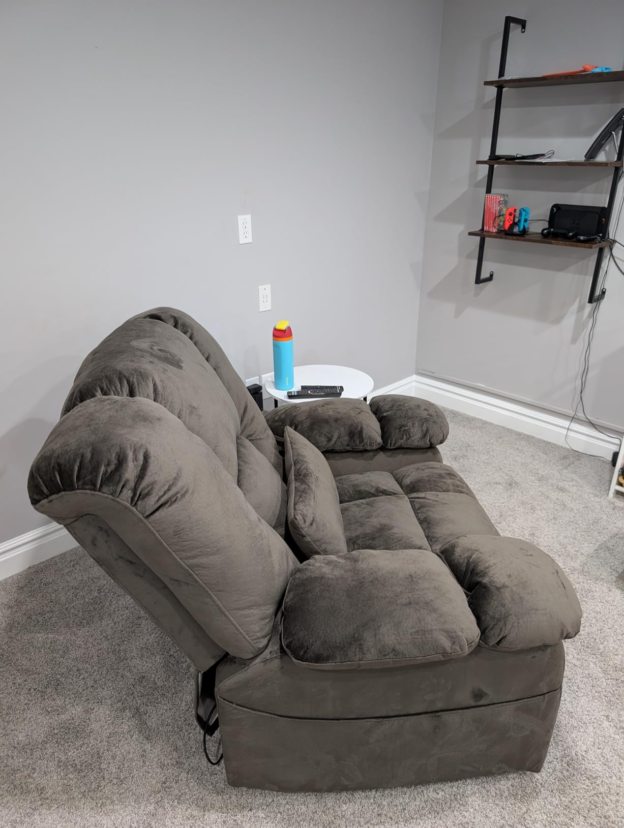 Heavy Duty 500 lbs Power Lift Recliner for Big & Tall Elderly Adults | Oversized Lay Flat Recliner Lift Chair with Extended Footrest, Heat & Massage, USB-C Charging, Arm Storage & Cup Holders customer photo 1