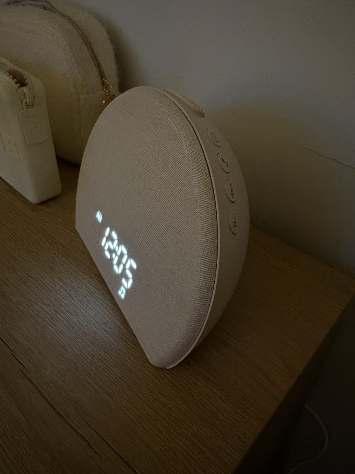 Sunrise Alarm Clock White Noise Sound Machine, Natural Wake Up Light for Adults, Baby and Pets - 30 Non-Looping Sleep Sounds, 10 Color Ambient Night Light, Screen-Free Sleep by Paus customer photo 2