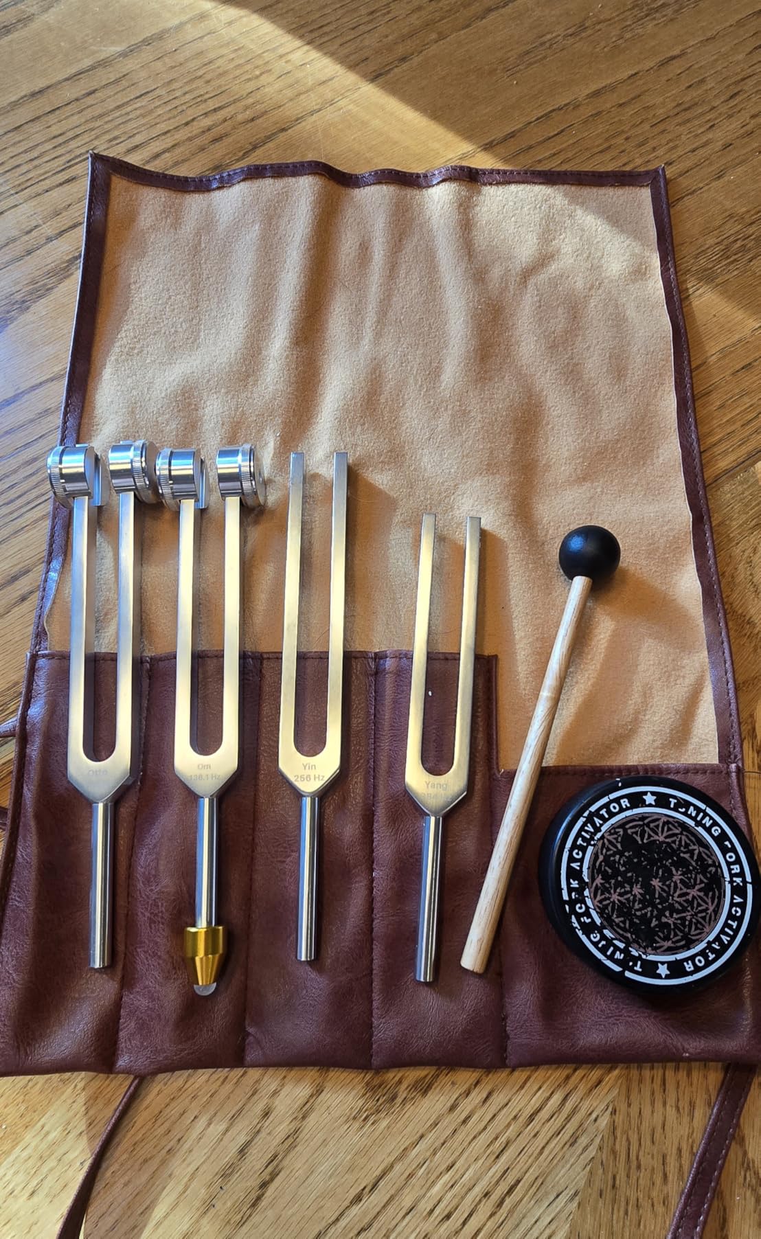 Tuning Forks for Healing Set, 128Hz 136.1Hz 256Hz 384Hz, Pure Sound Healing | Resonance Tuning Forks for Sound Therapy, Meditation, 4 Frequencies, Weighted & Unweighted, Beginner Guide, Activator & Pouch customer photo 1